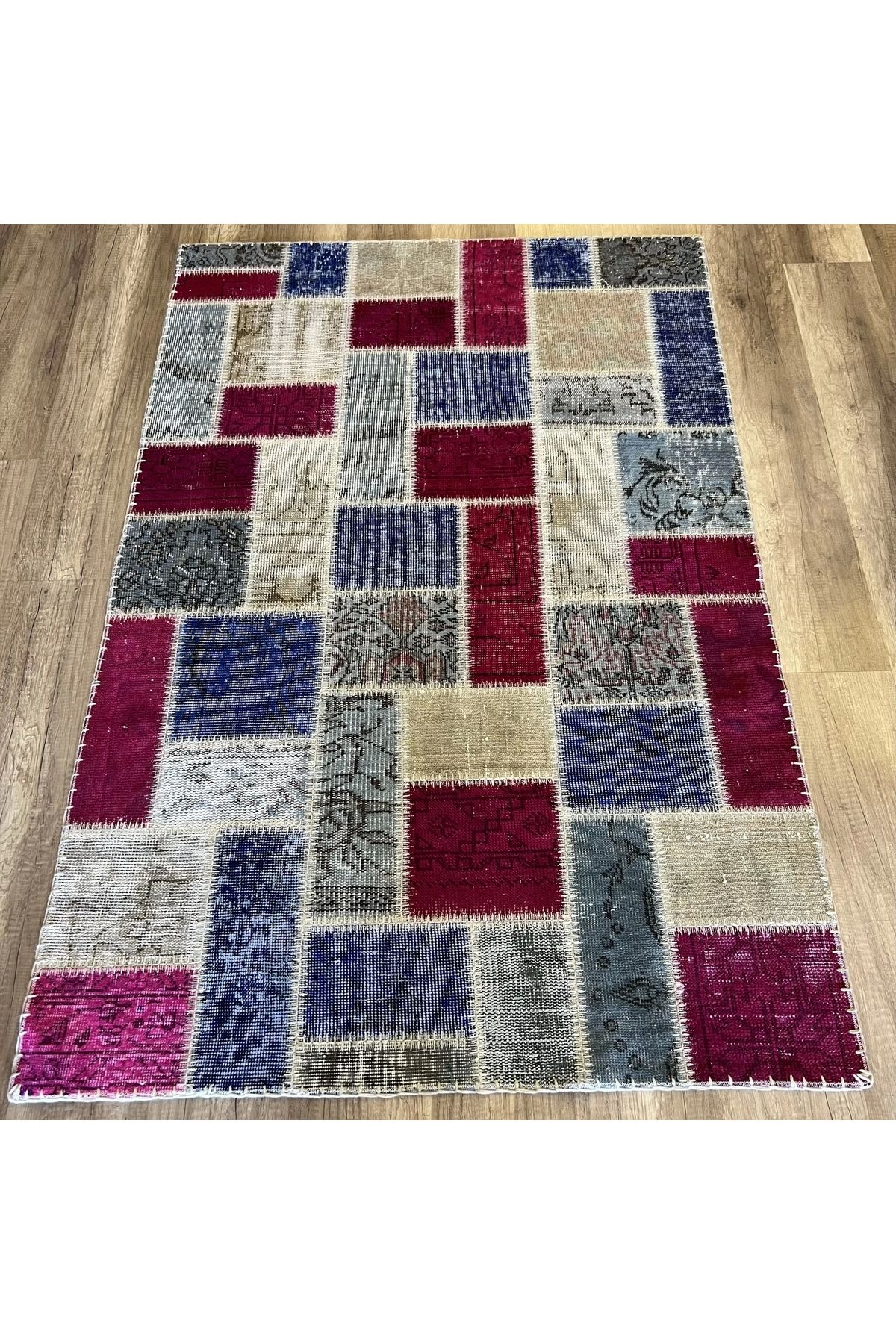 Hoomrugs Hoom Rugs Patchwork Mürdüm Mavi Krem El Dokuma Kilim
