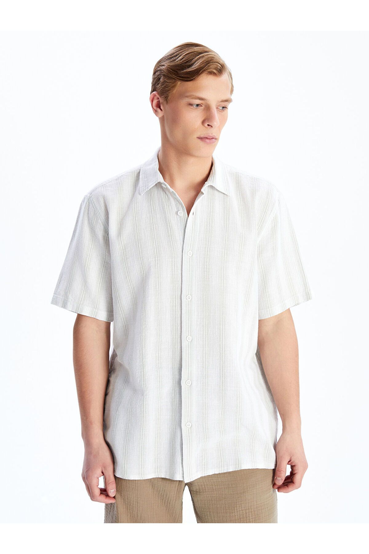 LC Waikiki Regular Fit Kısa Kollu Çizgili Erkek Gömlek