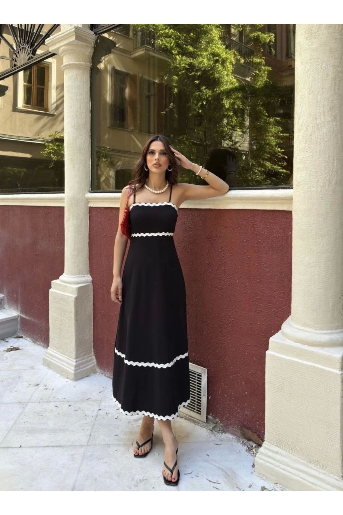 MODA Askılı Uzun Şerit Detaylı Şık ve Rahat Elbise - Siyah
