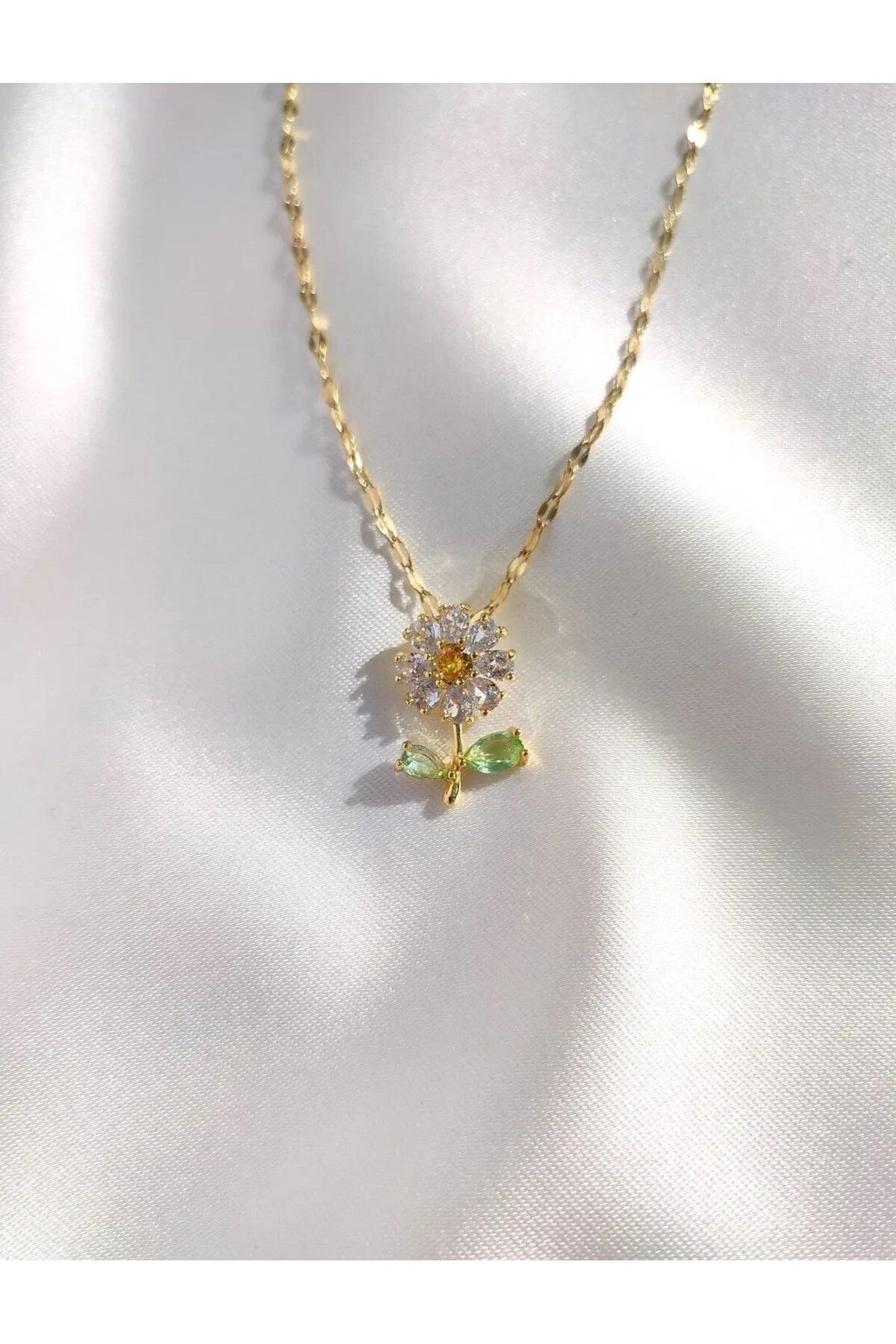 HEYjewelry Kadın 316l Paslanmaz Çelik Gold Zirkon Taşlı Işıltılı Papatya Kolye