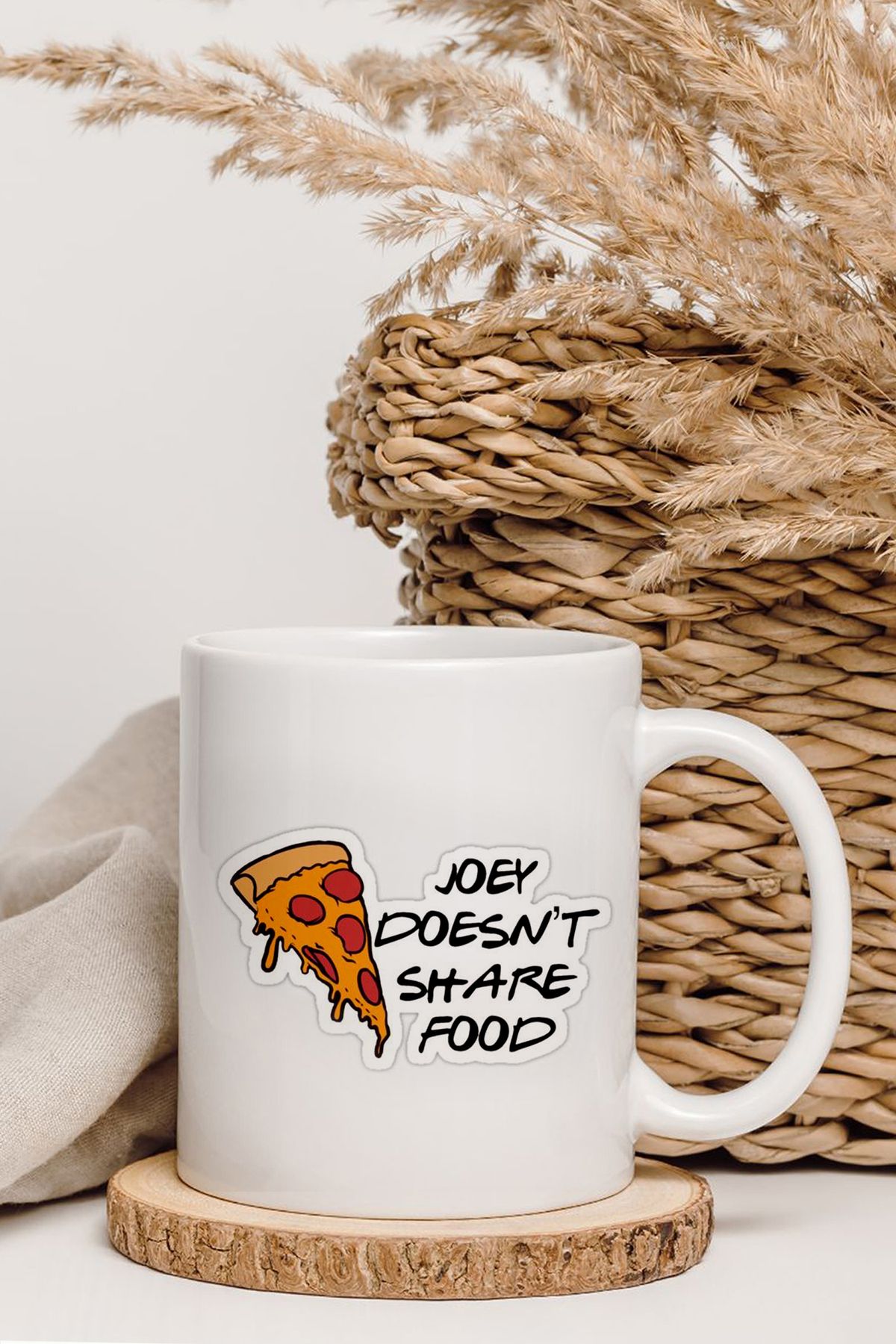 shop Friends Joey Doesn't Share Food Baskılı Kupa