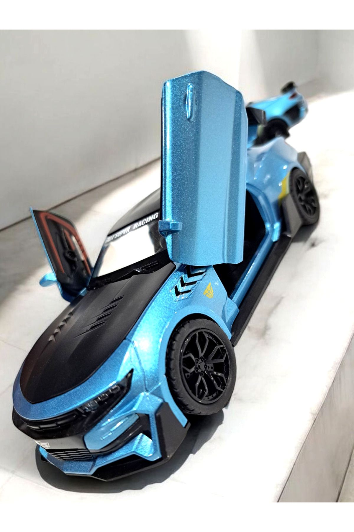 ALYTOYS Model Araba BÜYÜK METAL IŞIKLI SESLİ Kapıları Açılır Bağajda Açılır 19x8,5cm ÇekBırak Motorlu
