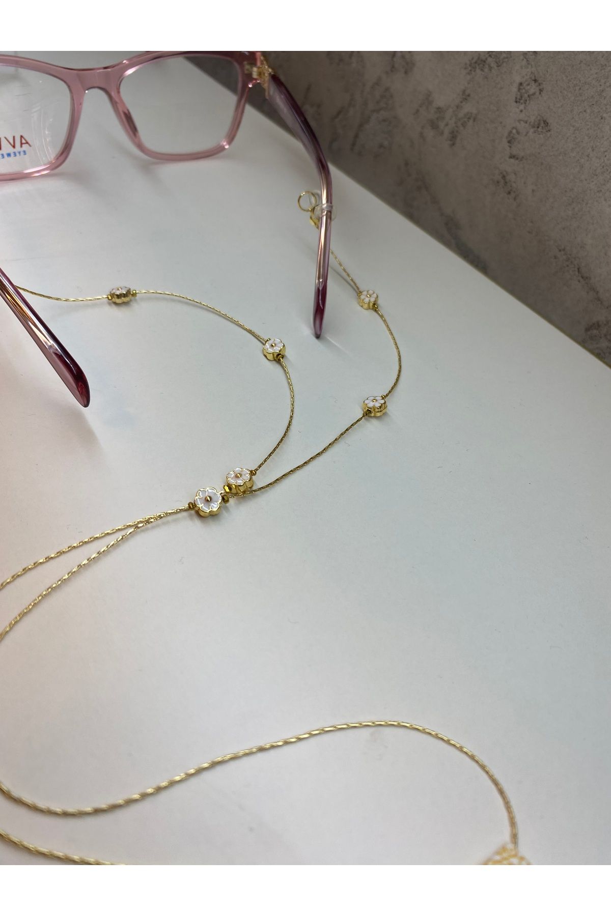 SOLİS Çiçek ve Gold Detaylı Metal Gözlük Zenciri
