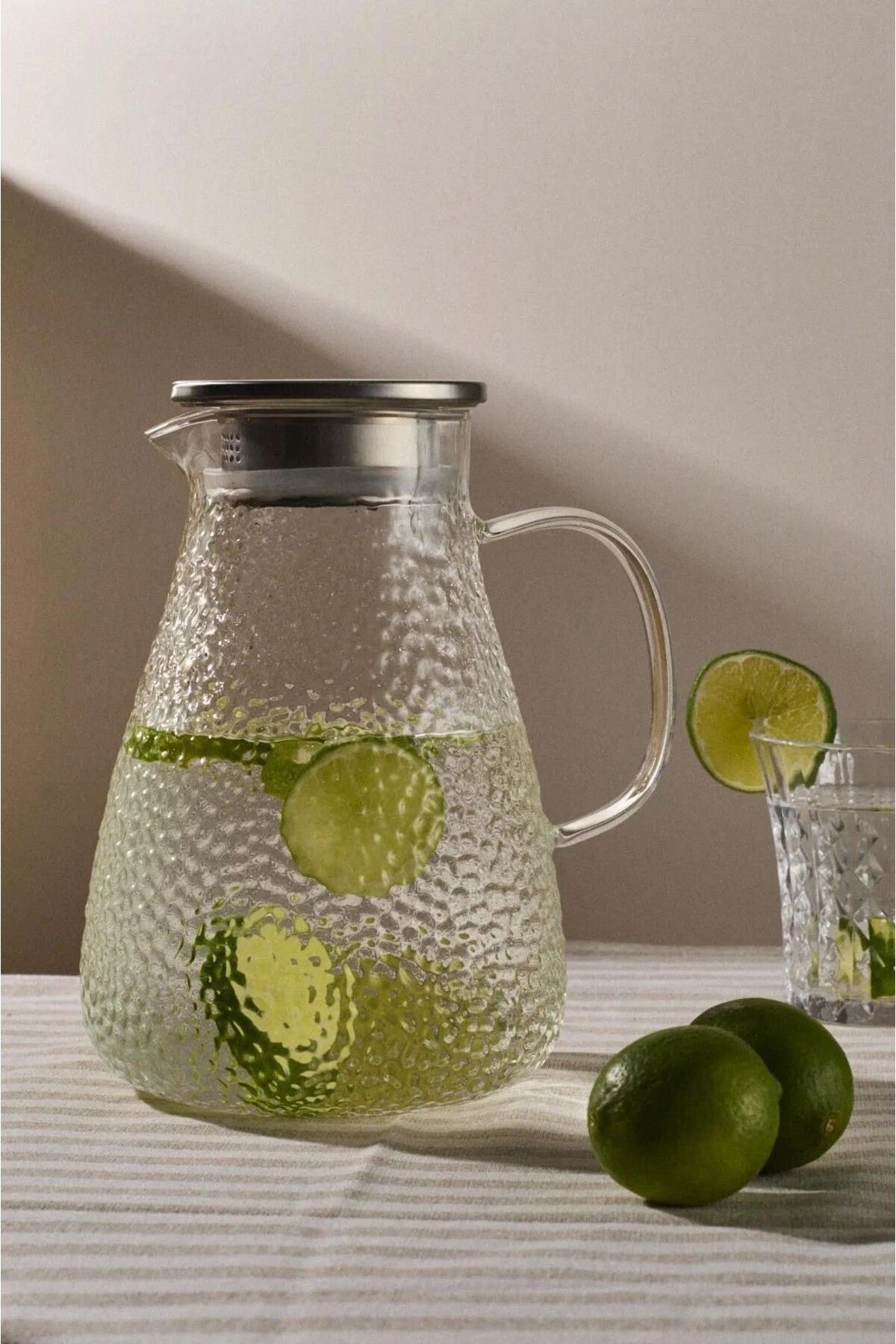 tanmodam Buzlu Cam Filtreli Kapak Borosilikat Sürahi 1800ml