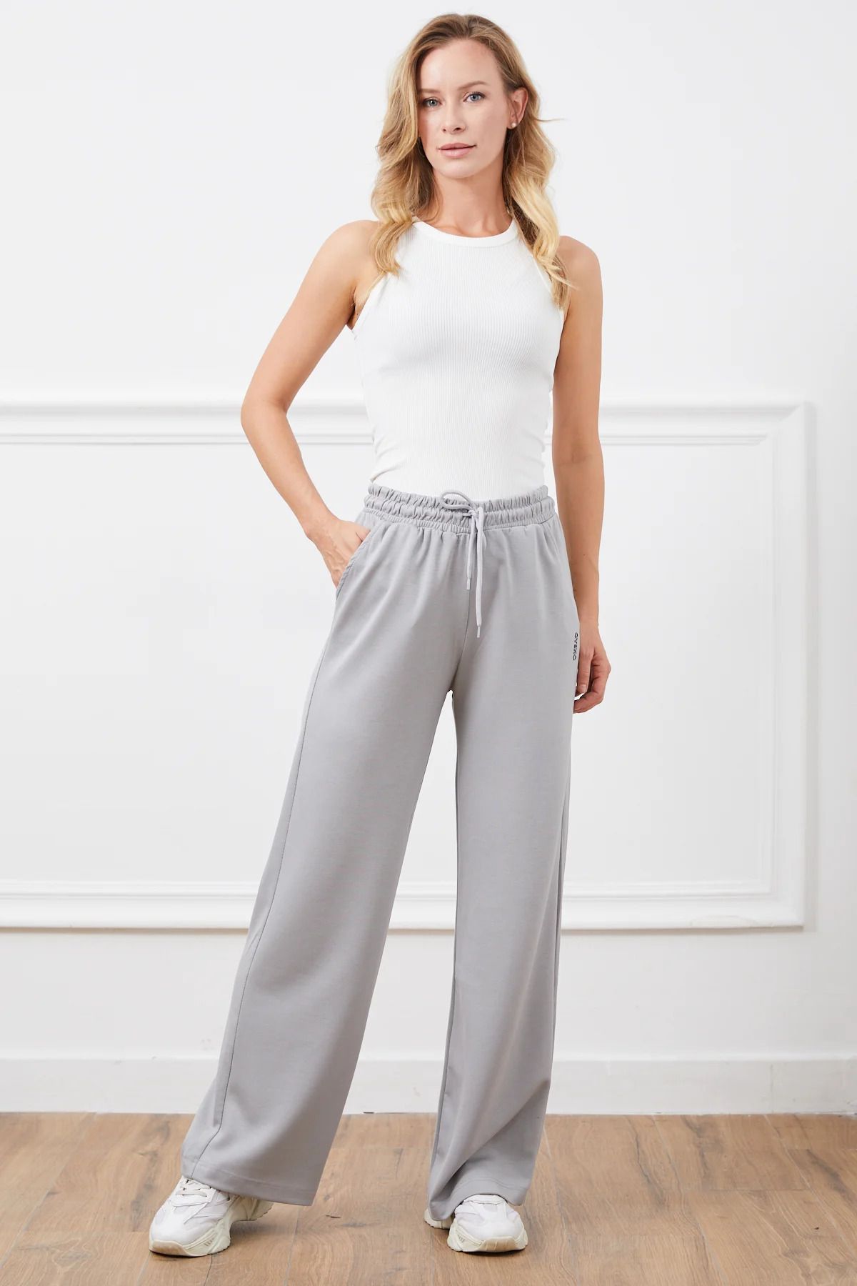 MODEL Modal içeren düz kesim Brushed Eşofman