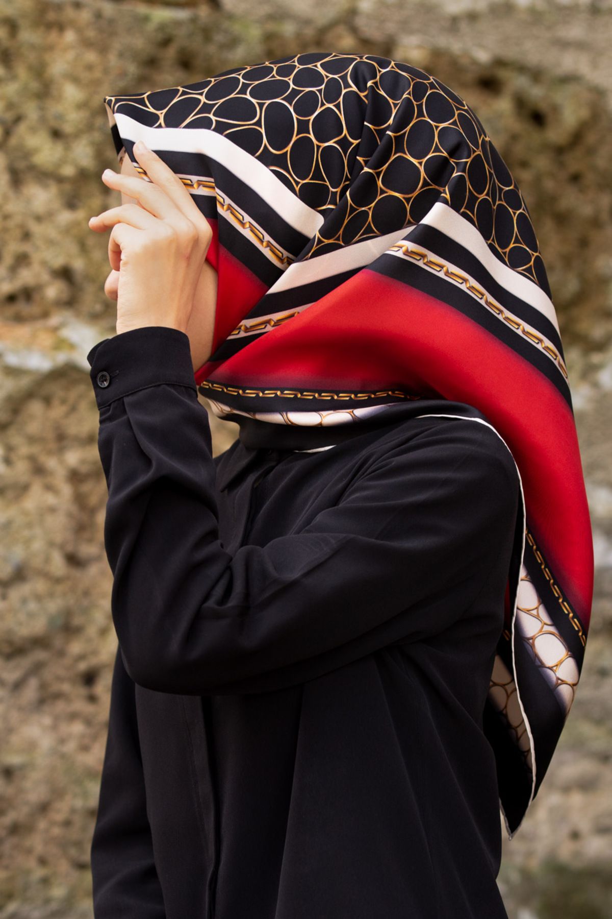 Vissona Twill İpek Eşarp Kırmızı, Siyah, Gold