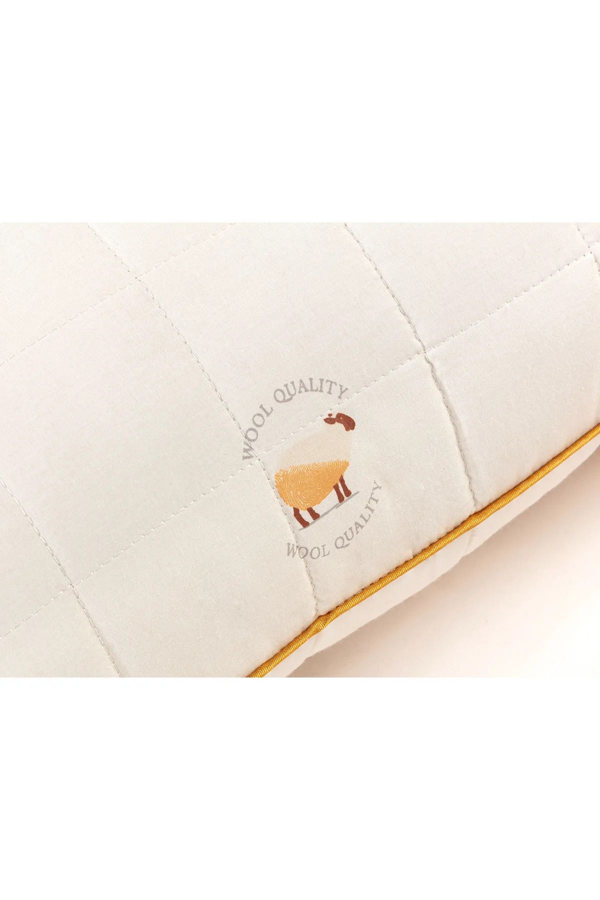Madame Coco-Calme Wool Pillow 3
