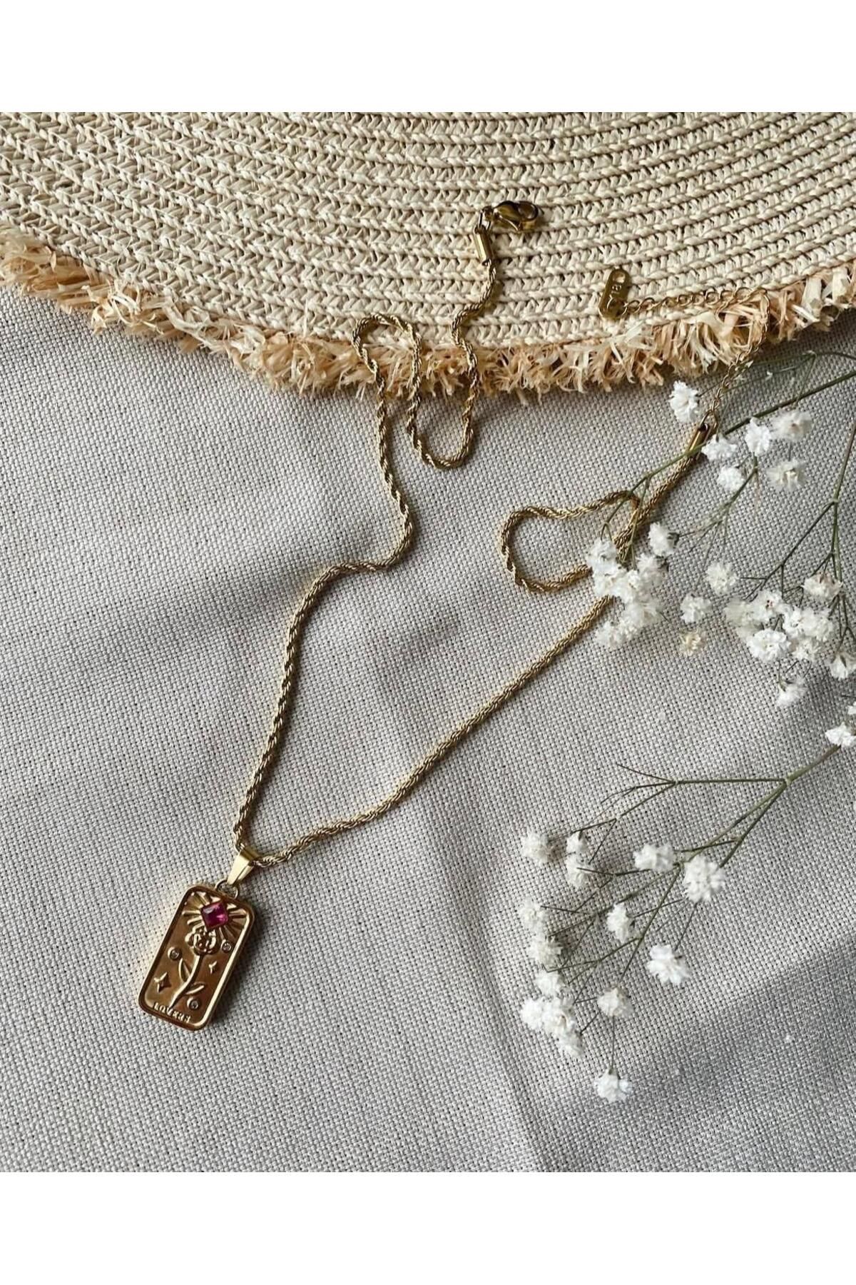 Giz Accesories ÇELİK GÜL DETAYLI PEMBE TAŞLI BURGU ZİNCİR KOLYE