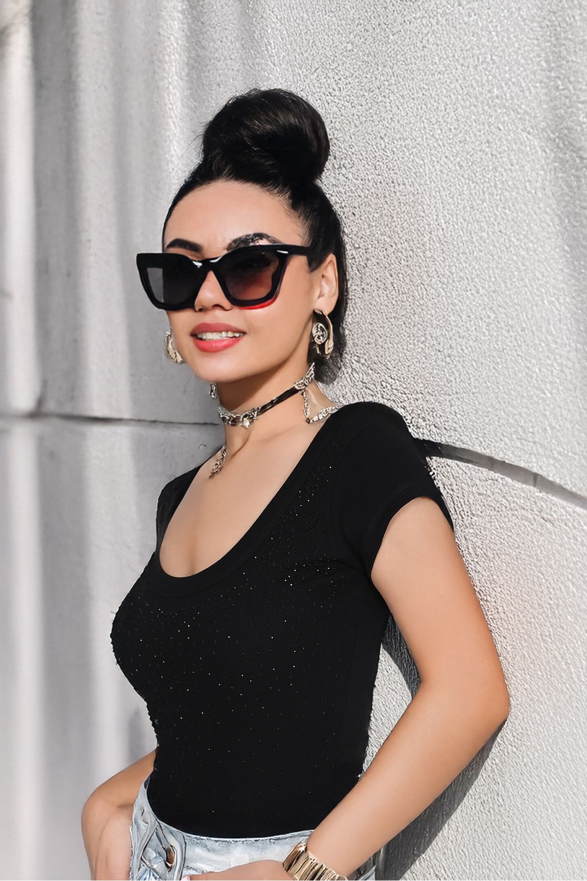 Pia Velle Siyah Parlak Taş Detaylı Ribana Kadın Bluz - Pia Velle
