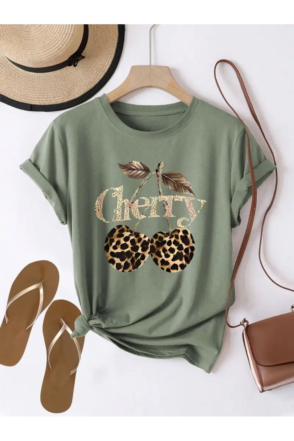 LEIVOR Cherry Leopar Desen Baskılı Kadın Haki yeşili T-shirt