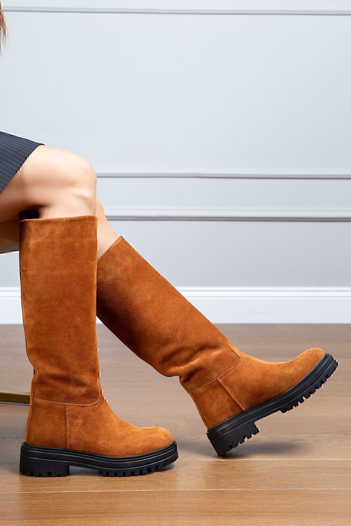 Deery-Cizme de damă din piele intoarsa autentica culoare bronzata 3