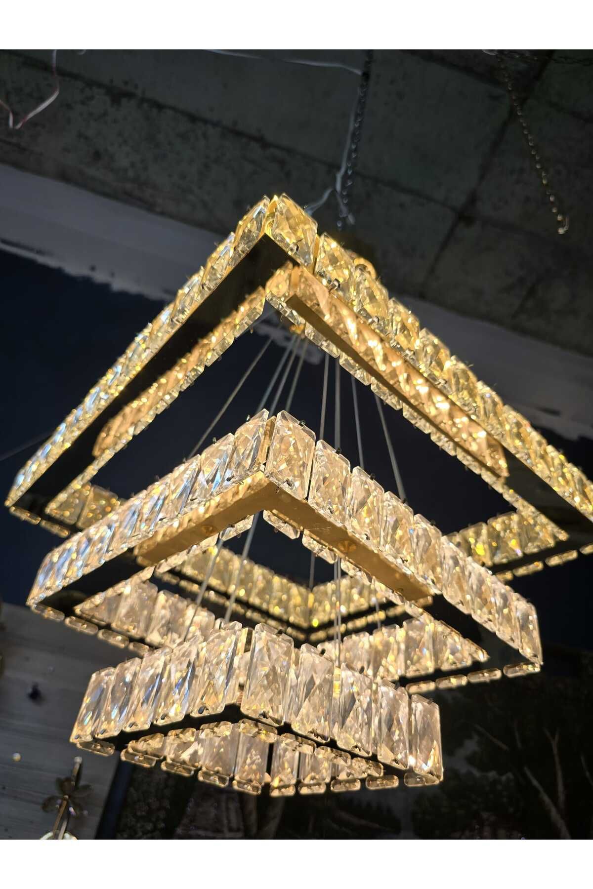 HOMSİ Kumandalı 3 katlı kristal taşlı avize