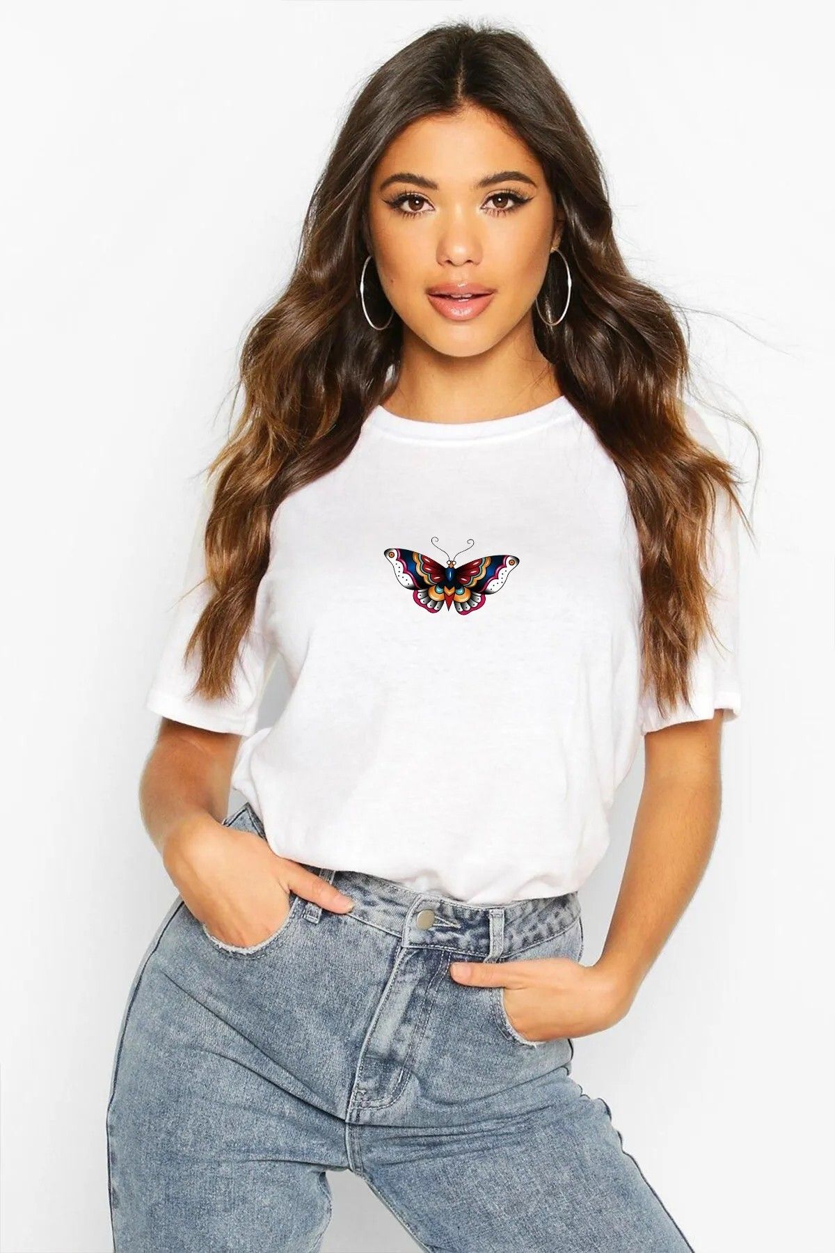 KAMILFA Kadın Beyaz Önü Kelebek Baskılı Bisiklet Yaka Oversize Pamuklu T-shirt