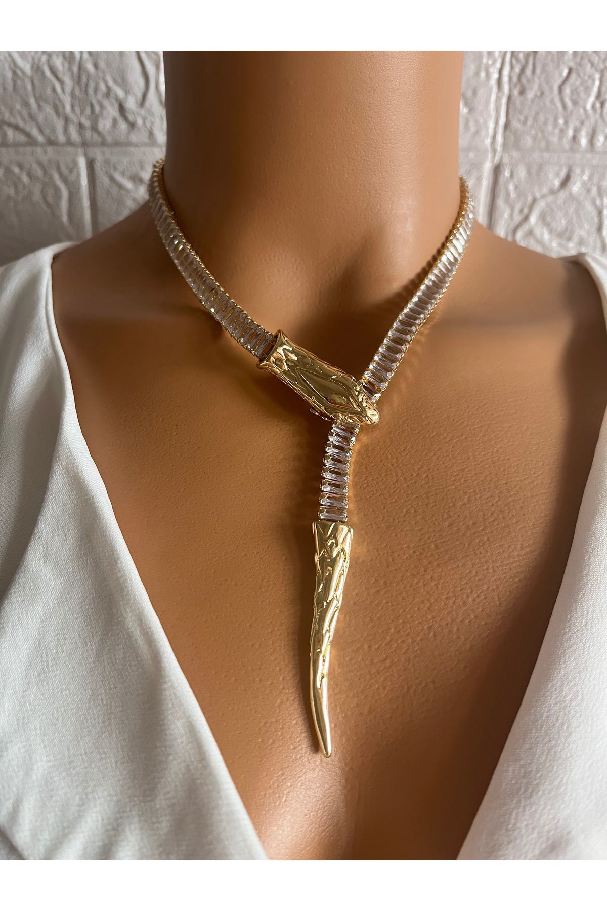 Aka Yılan gold taşlı kolye