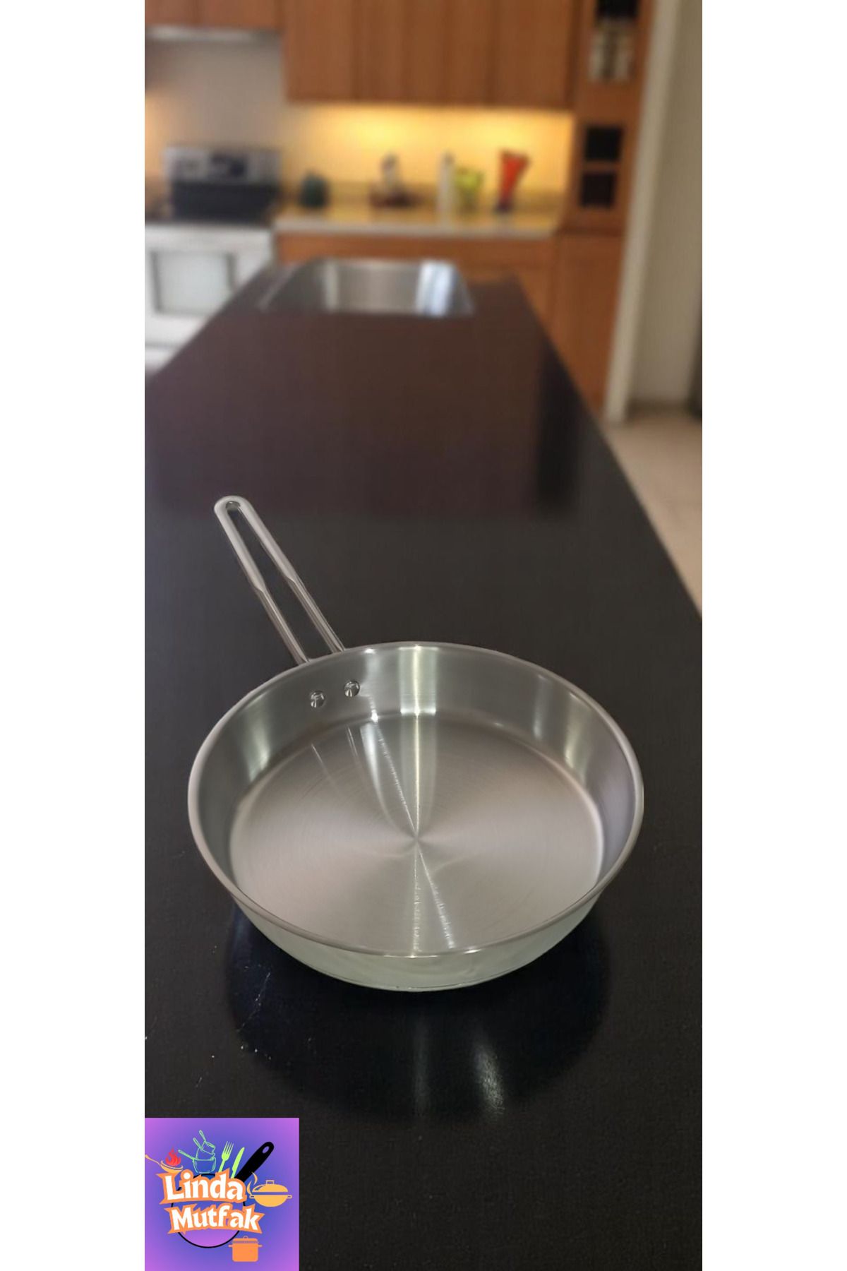 Akdeniz 22 Cm Metal Kulplu Çelik Tava