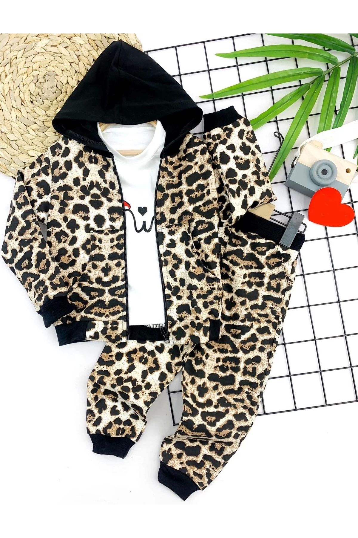 luz&pos 2-3-4-5 Yaş Kapşonlu Leopar Desenli Sweatli 3lü Kız Çocuk Takımı Kahverengi