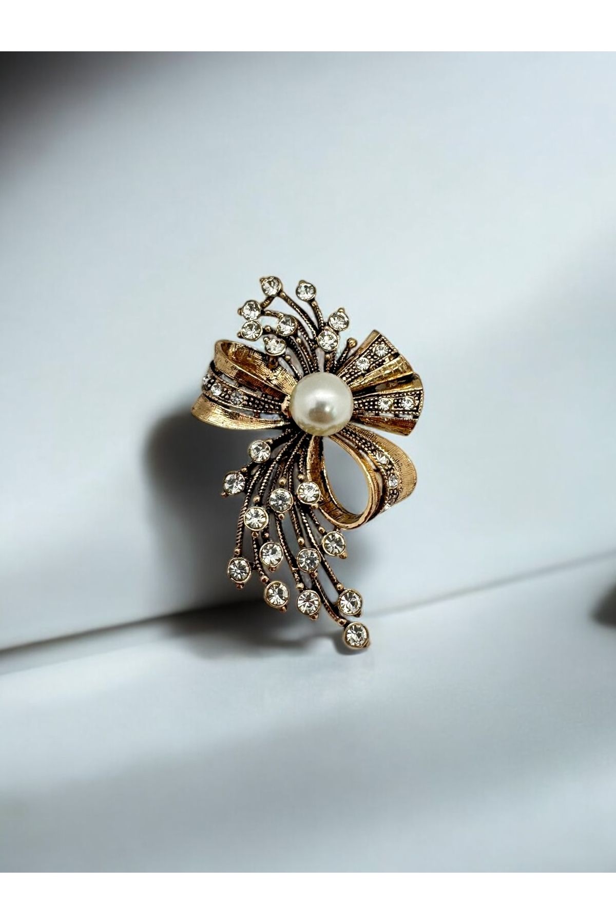FUYA JEWELLERY İnci Detaylı Kurdele Broş