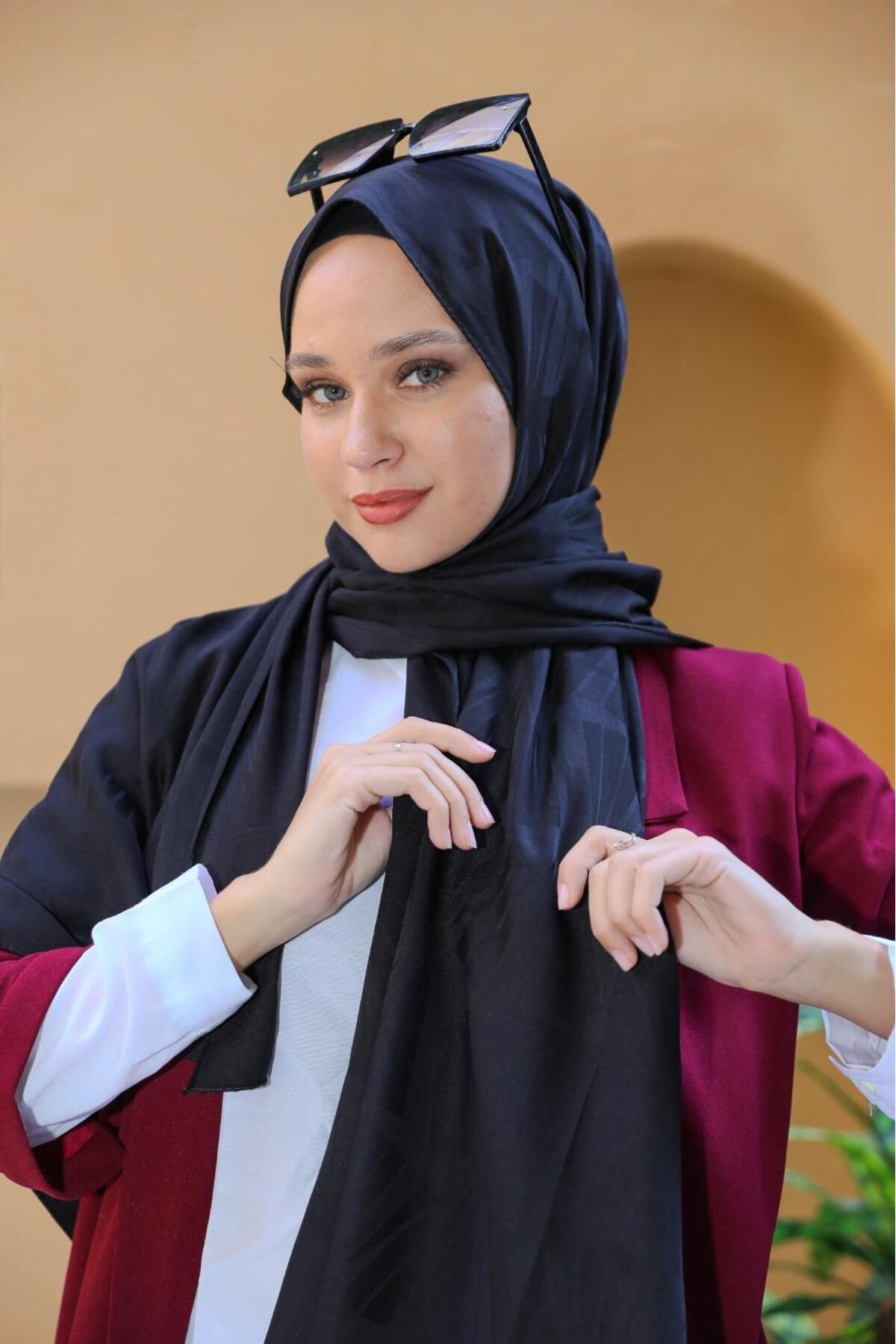 Scarf JAKAR DESENLİ ŞAL MODEL 2