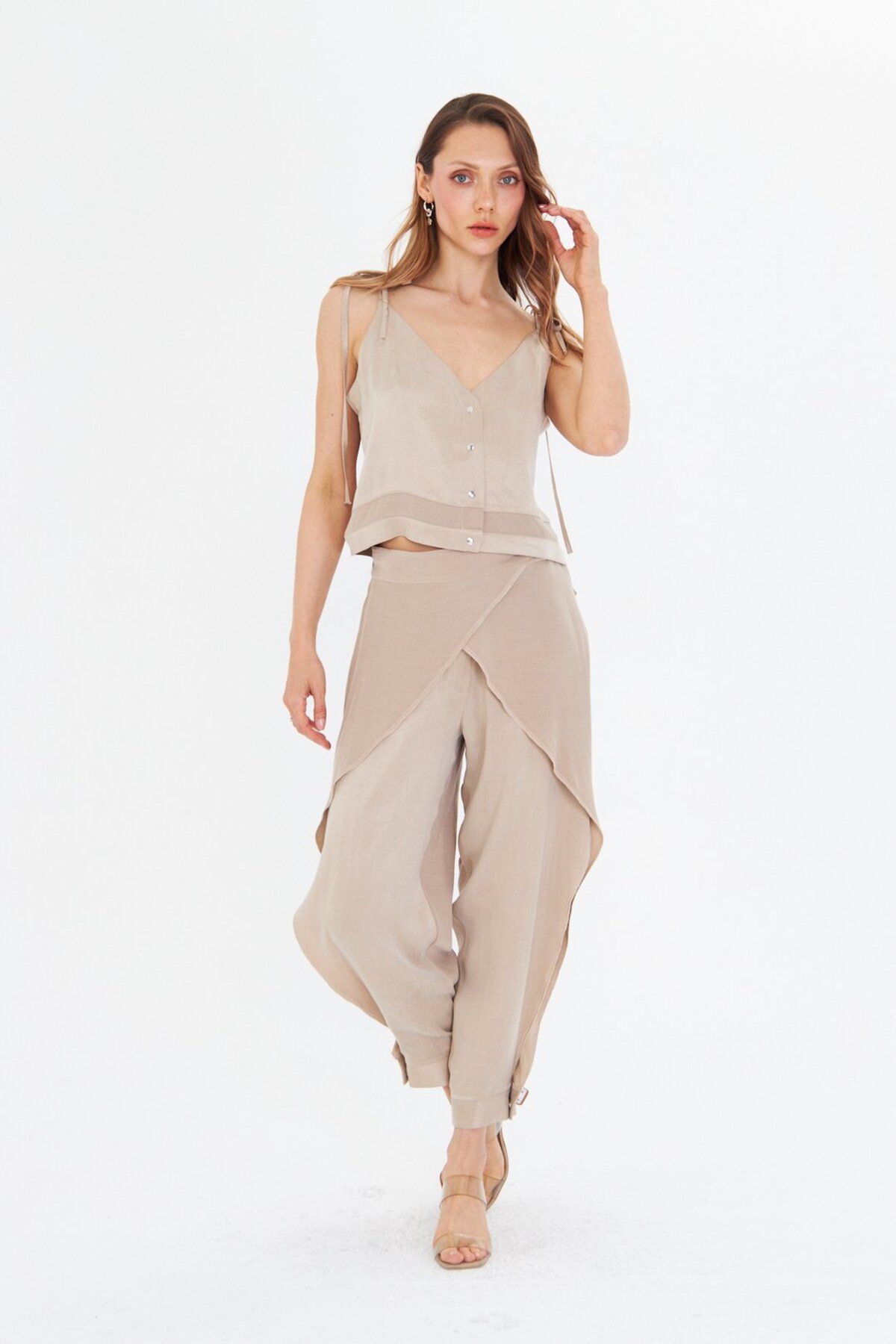 LAMANTE İP ASKILI BEJ OKALİPTÜS CROP BLUZ