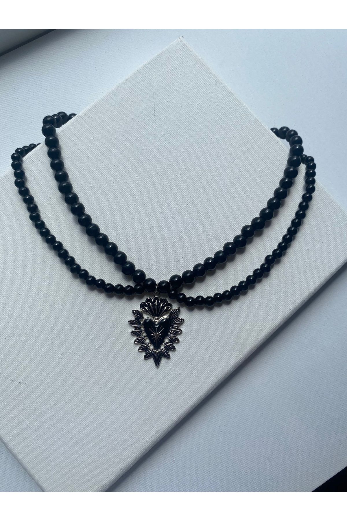 COLLECTİON Kalp figürlü siyah boncuk gothic tasarım kolye