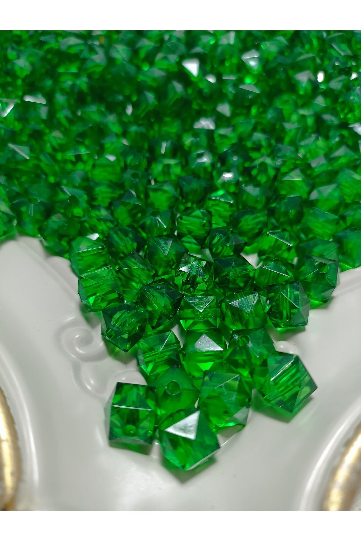 ida design store 10mm Zümrüt Yeşili Renk Kübik Akrilik Boncuk