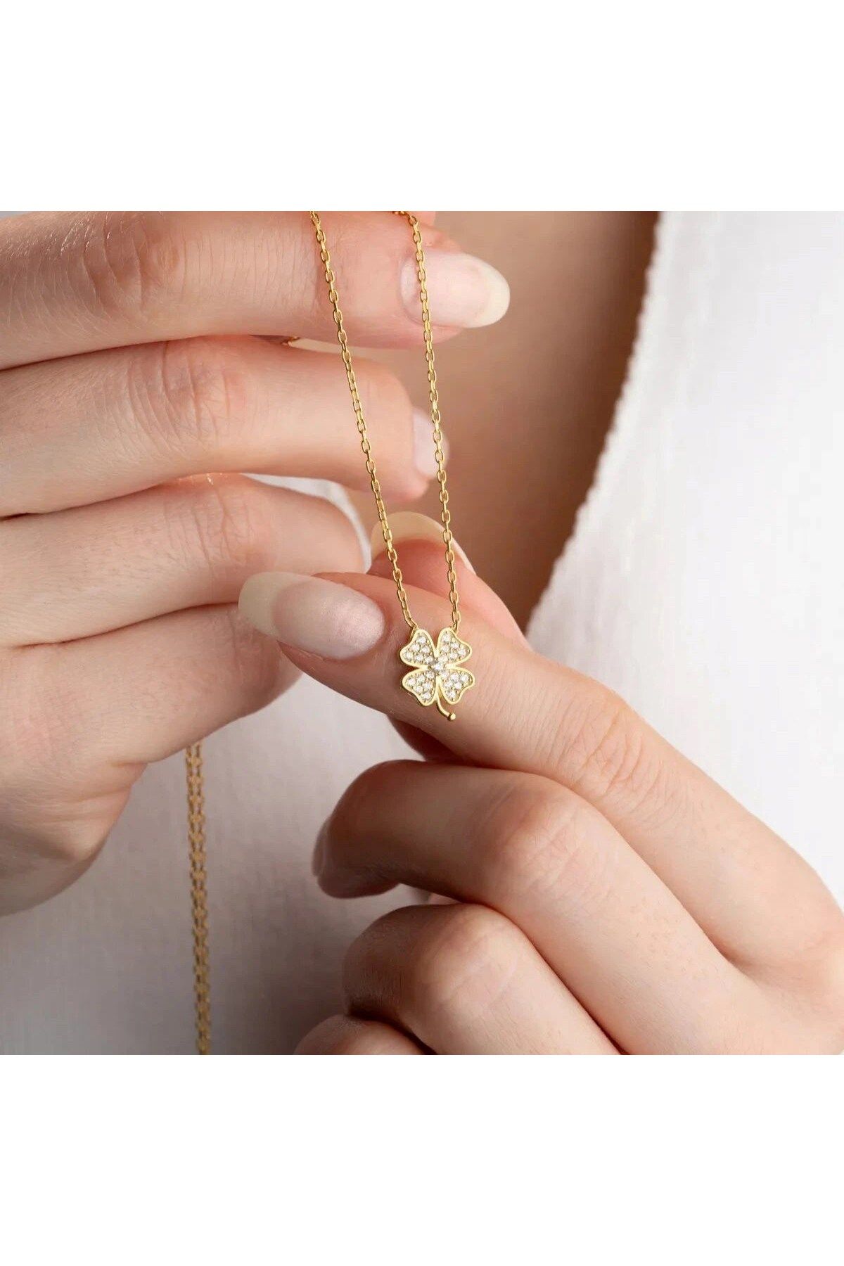 beonejewelry MİNİMAL TAŞLI YONCA KOLYE | 925 GÜMÜŞ