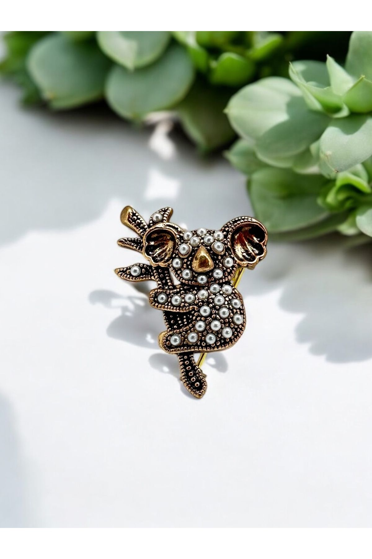 FUYA JEWELLERY Koala Broş
