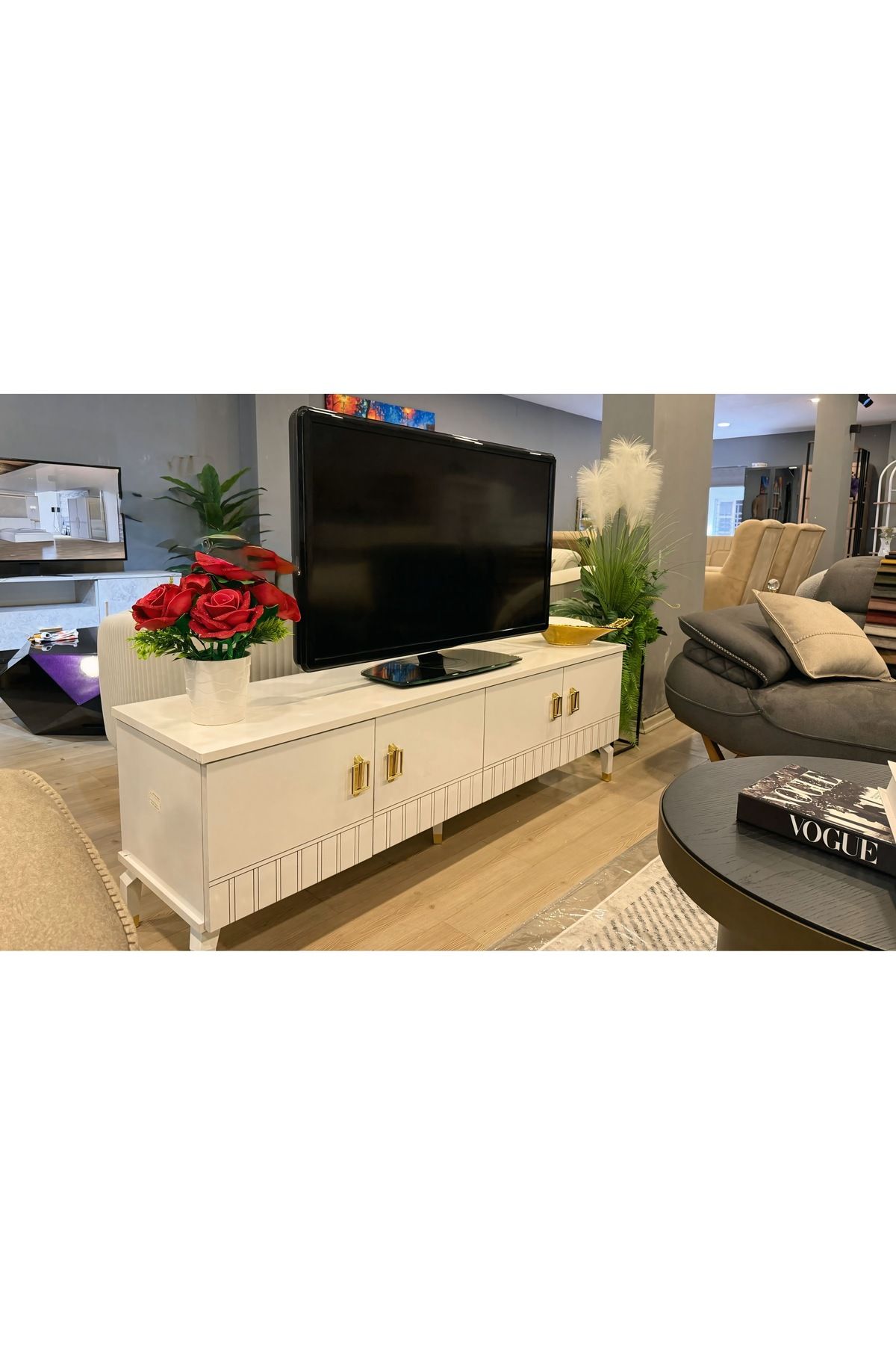YILPA 4 Kapaklı 160 cm Beyaz Tv sehpası