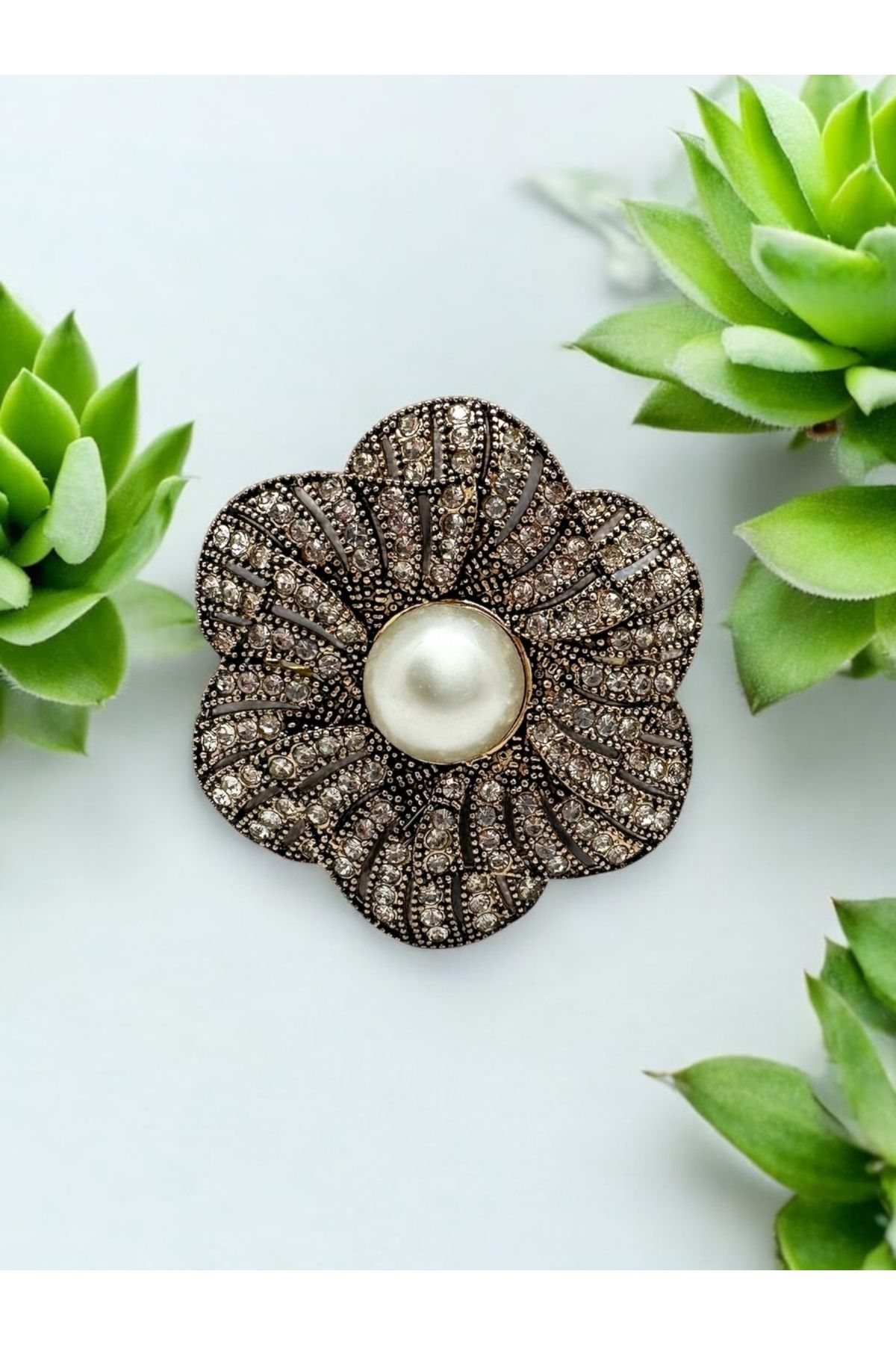 FUYA JEWELLERY İnci Detay Gül Broş