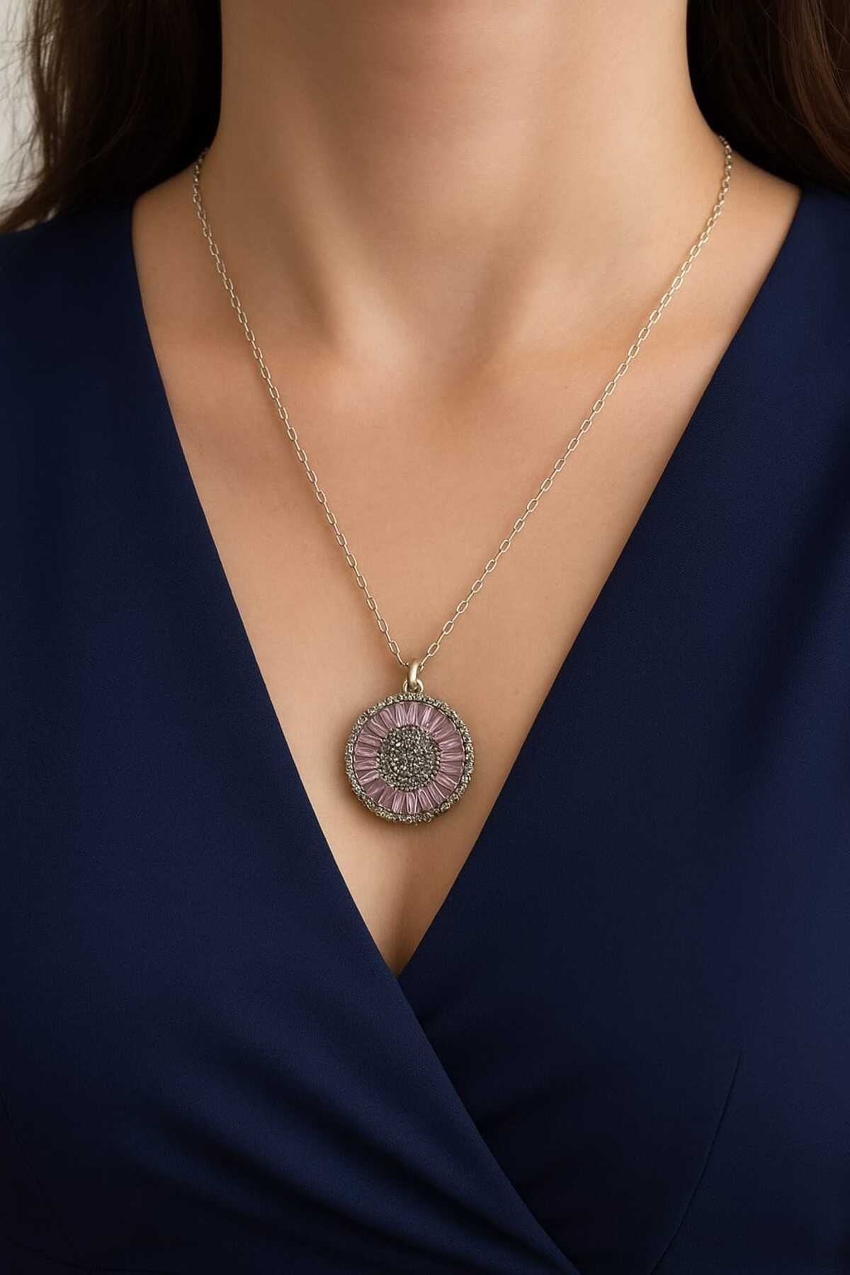 shop Yuvarlak Taşlı Zarif Kadın Kolye – Çiçek Motifli Ince Zincirli