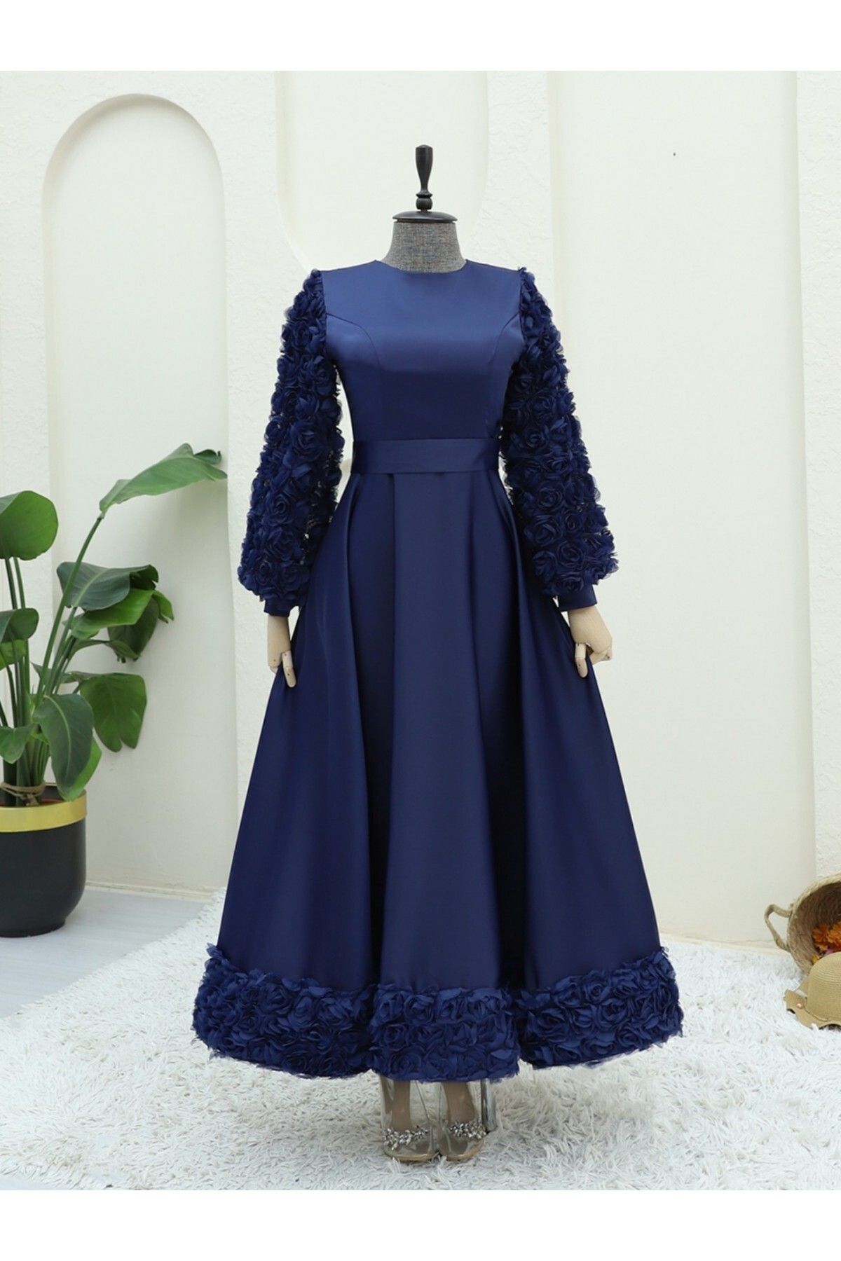 HİJABAYA Eteği Ve Kolları Gül Detaylı Saten Abiye