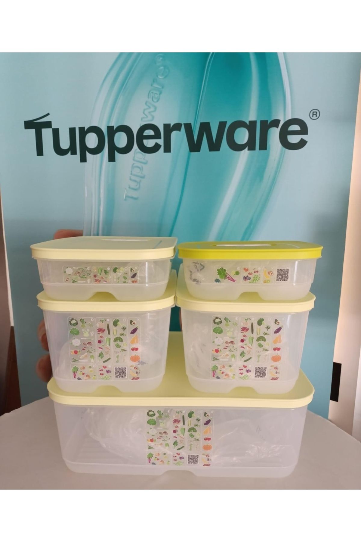 Tupperware Sera Set.