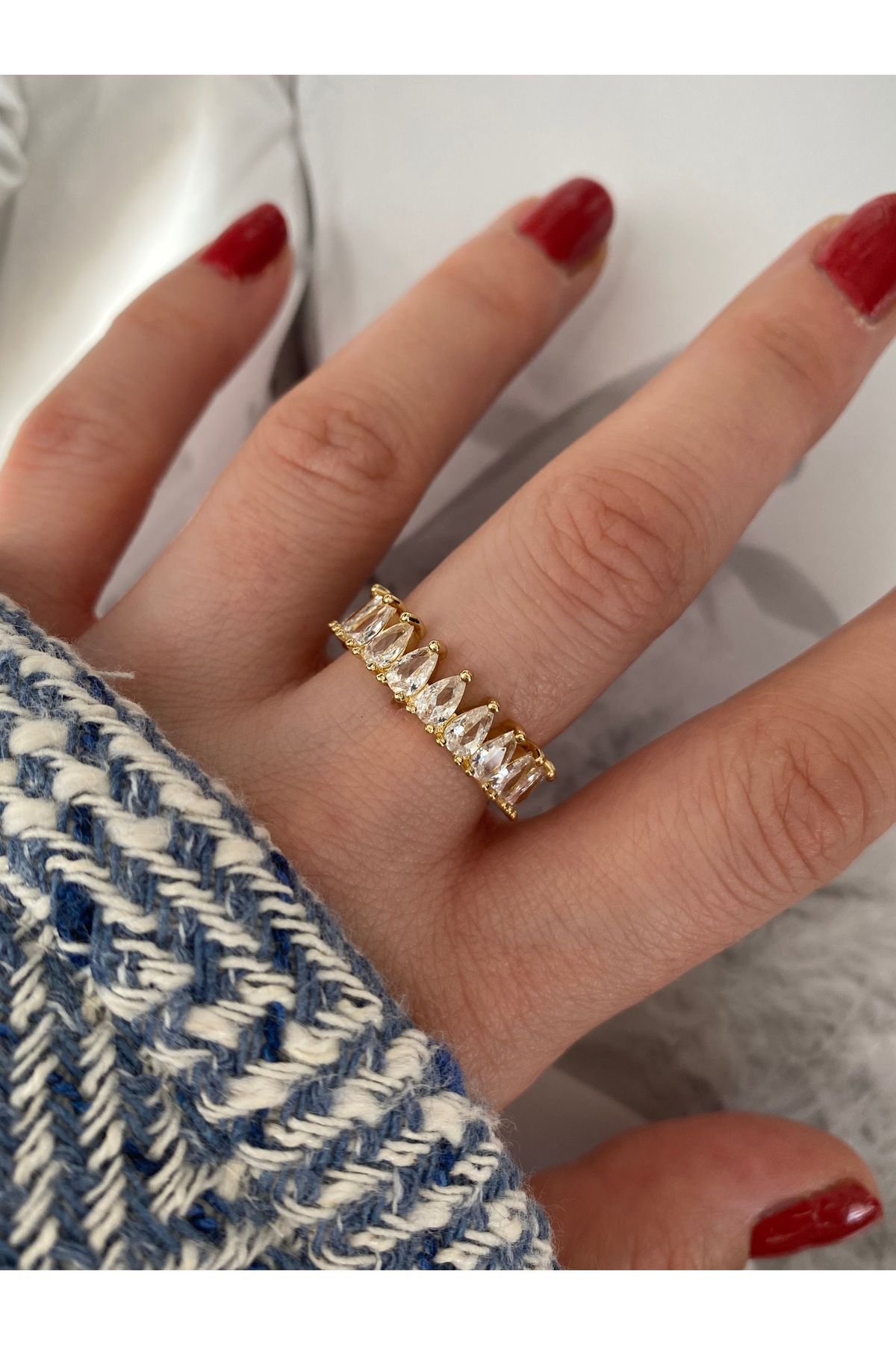 Pinery Jewels Sıralı Damla Taşlı Alttan Ayarlamalı Kadın Yüzük