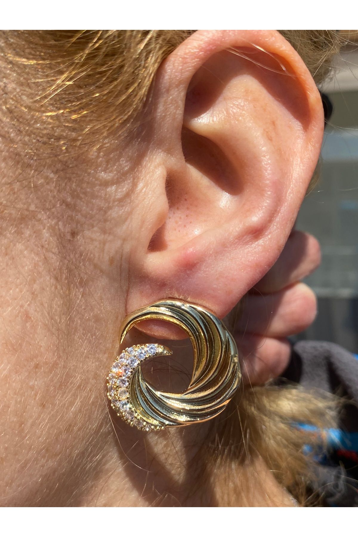 Jiji Jewelery Şık Modern Tasarım Zirkon Taşlı Altın ve Gümüş Renk Paslanmaz Çelik Küpe