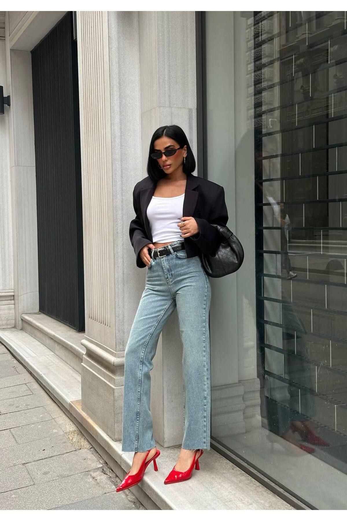 Castivo Fashion Kesik Paça Yüksek Bel Miniflare Jean