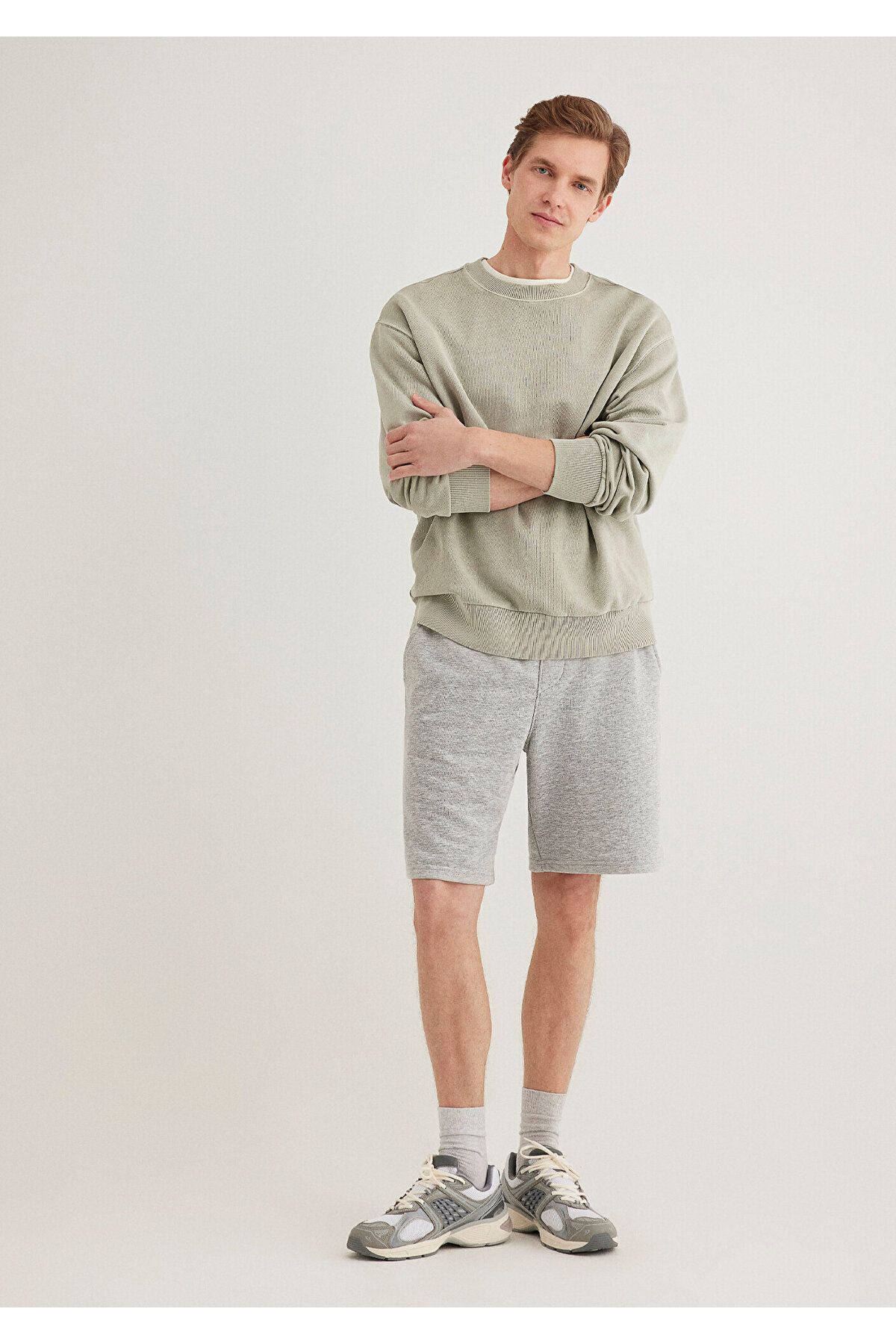 Mavi-Gray Basic Shorts -066935-35010 Model 3