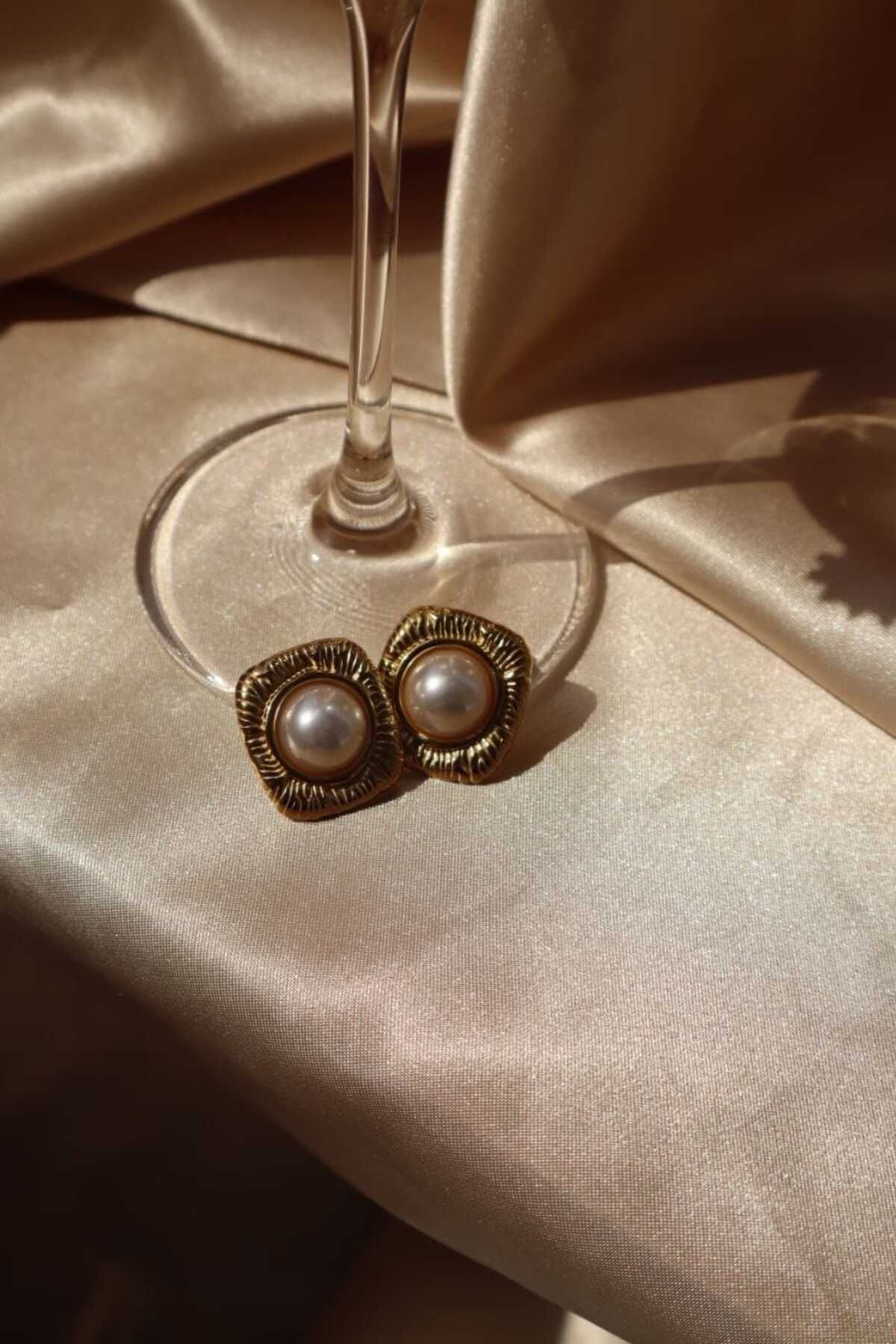 Lunia accessories İncili Kare Çelik Küpe