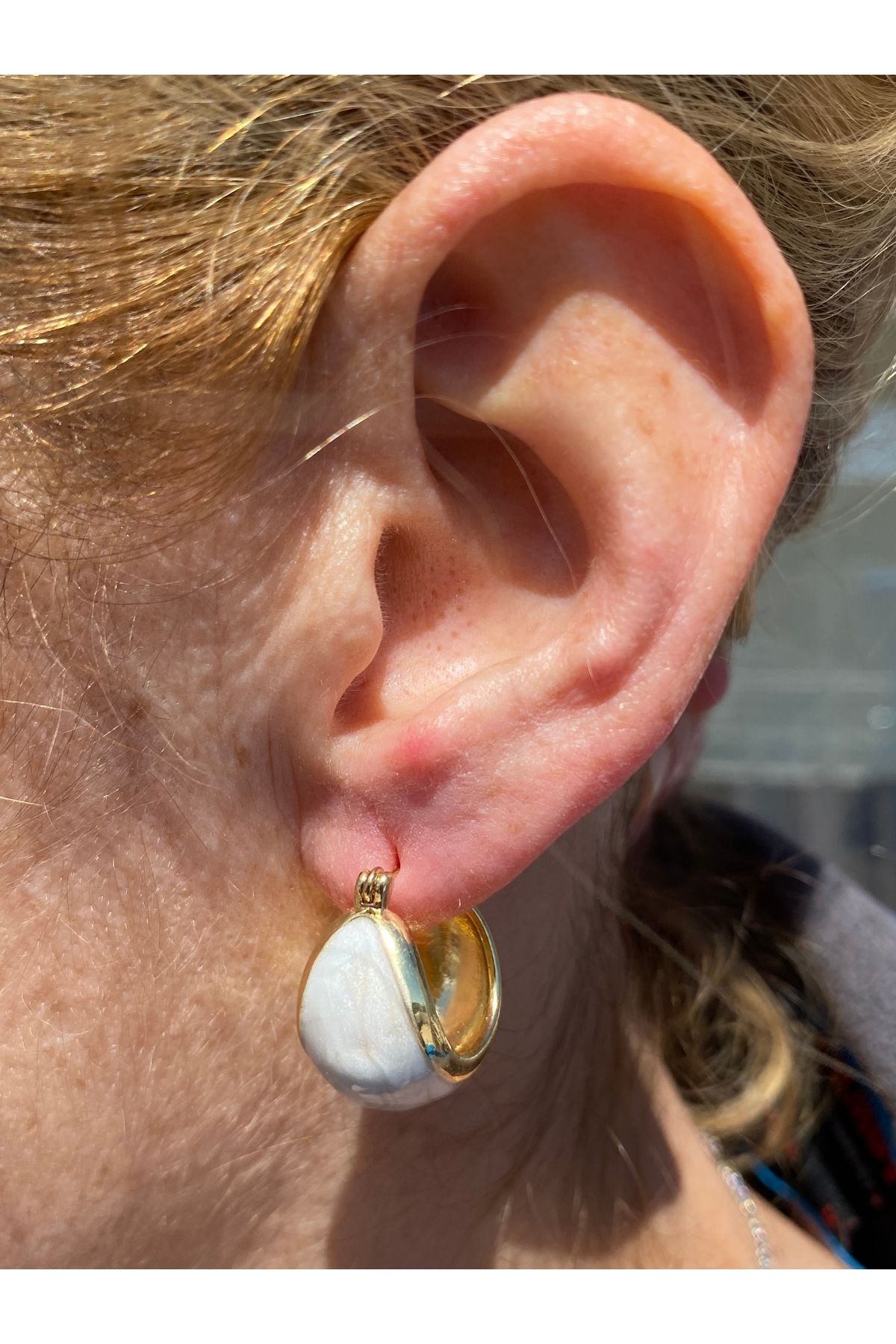 Jiji Jewelery Doğal Taş Görünüm Altın Renk Paslanmaz Çelik Küpe
