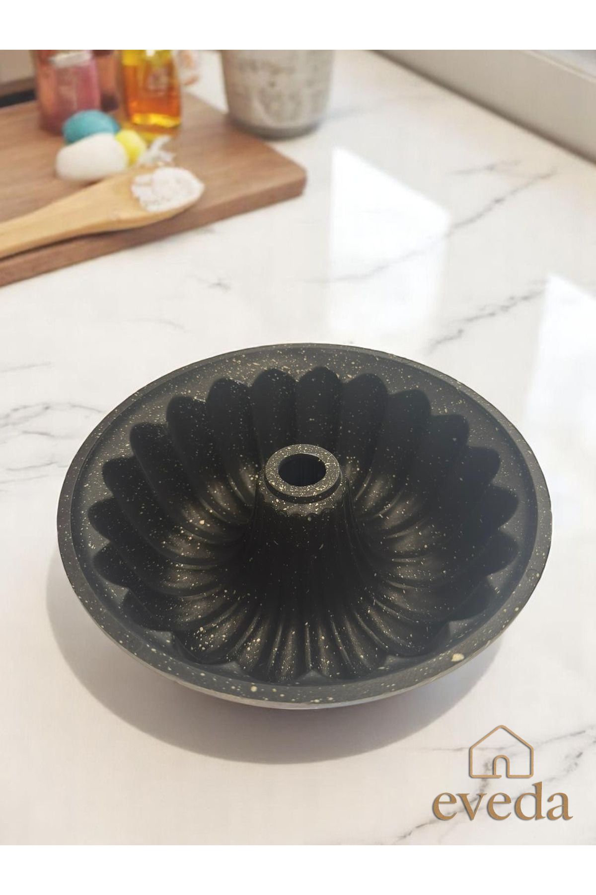 Eveda Döküm Sık Dilimli Kek Klıbı 26 cm Siyah