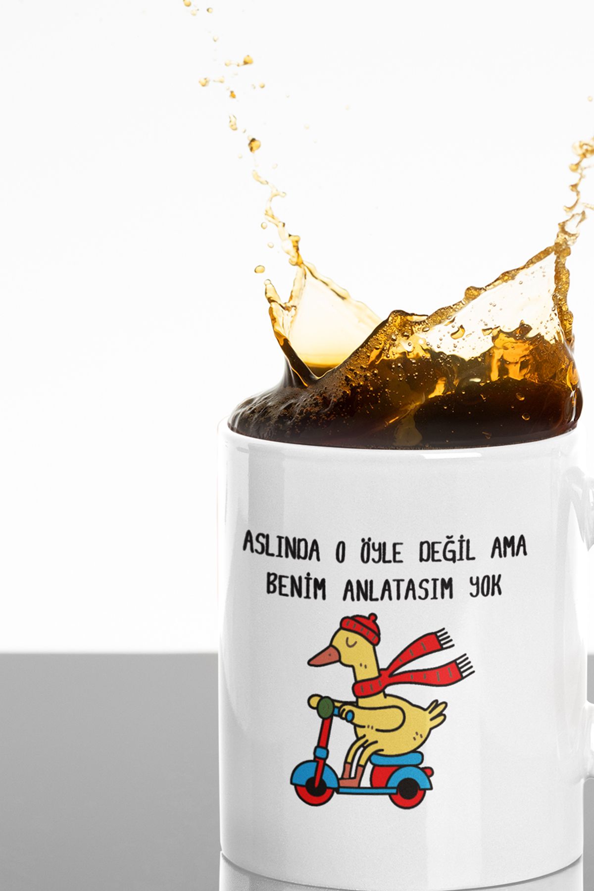 qoeuyl boutique Öyle Değil Ama Anlatasım Yok-Motorcu Ördek Baskılı Eğlenceli Hediyelik Kupa Bardak