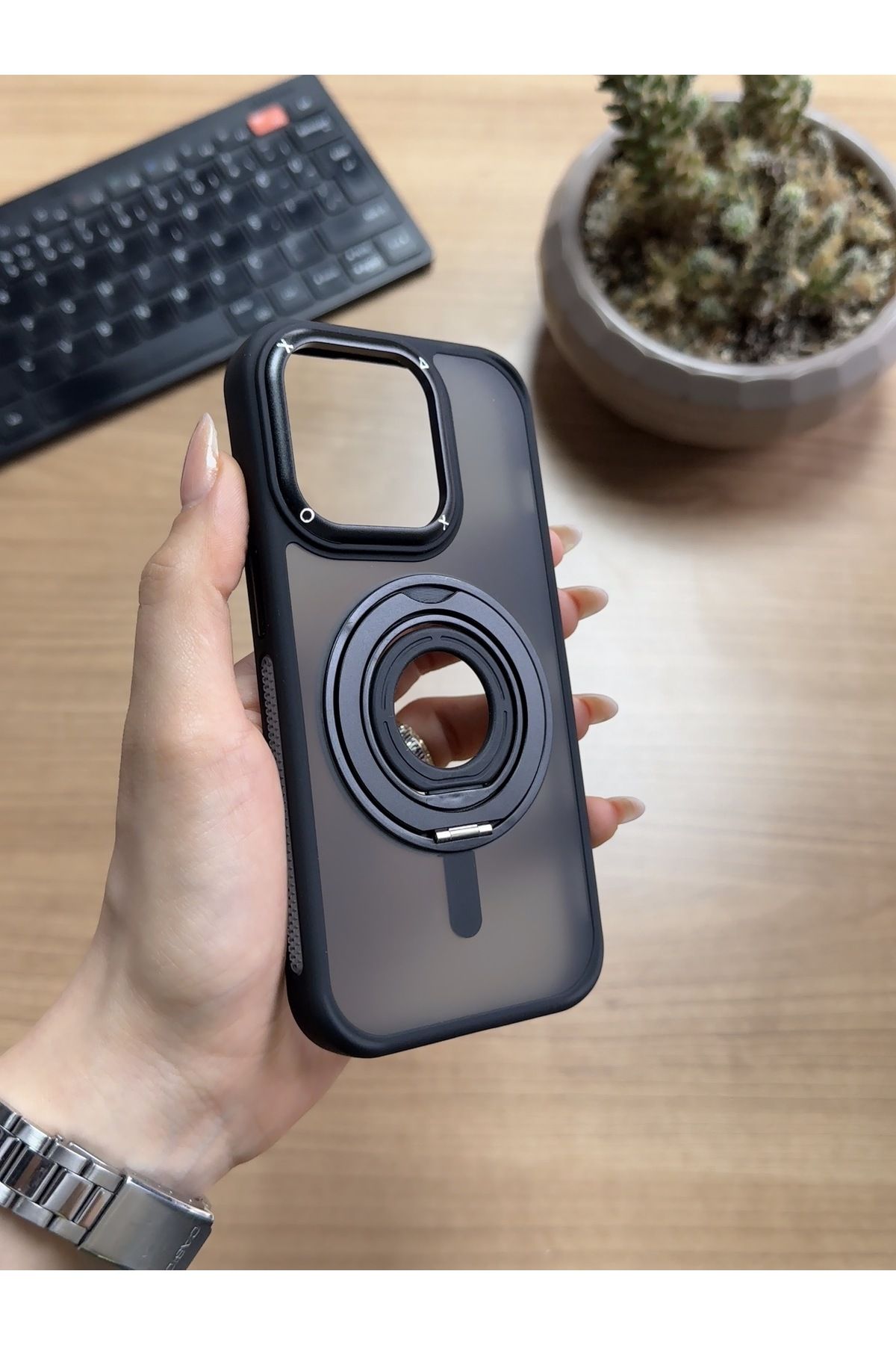 MTL iPhone 14 Pro Standlı Ve Yüzüklü MagSafe Kılıf Soocase721