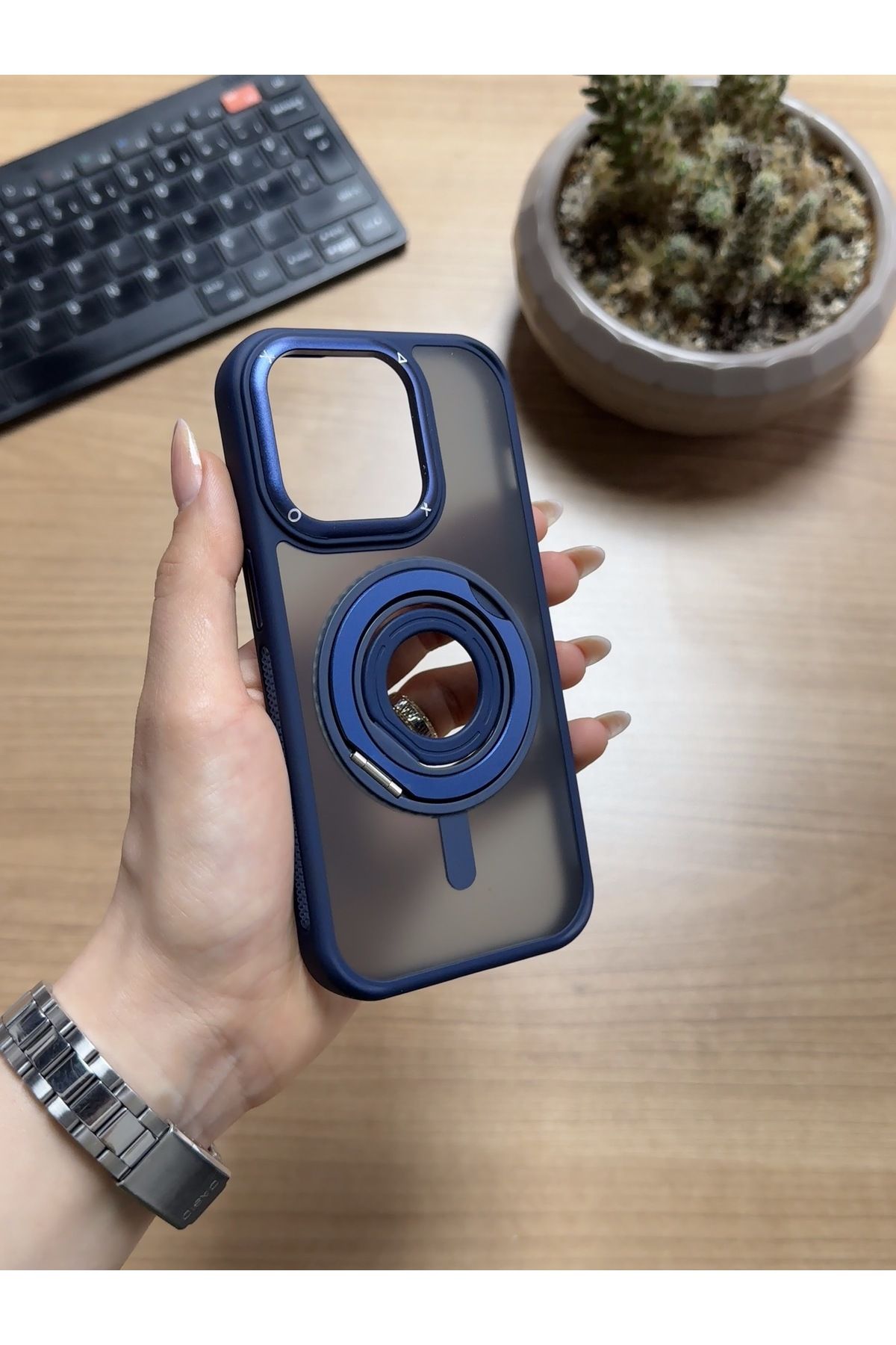 MTL iPhone 14 Pro Standlı Ve Yüzüklü MagSafe Kılıf Soocase721