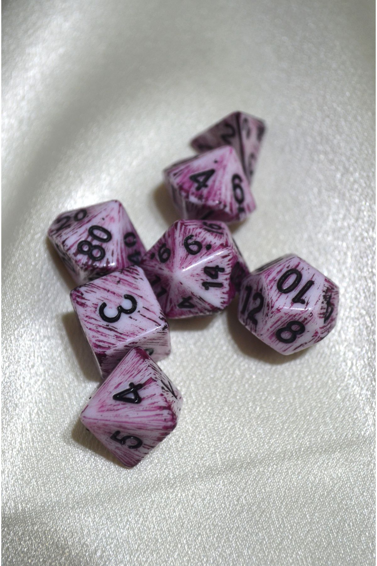 DiceLand DND RPG Dungeons and Dragons 7'li Arcana Beyaz ve Mor Zar Seti + Kutu Hediyeli