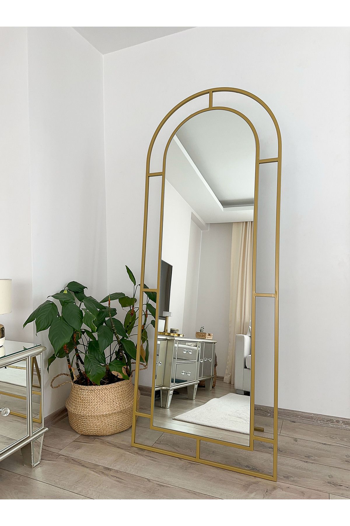 EFFE YAPI DEKOR Gold Metal Çerçeveli 180x70 Cm Pencere Model Oval Ayaklı Boy Aynası