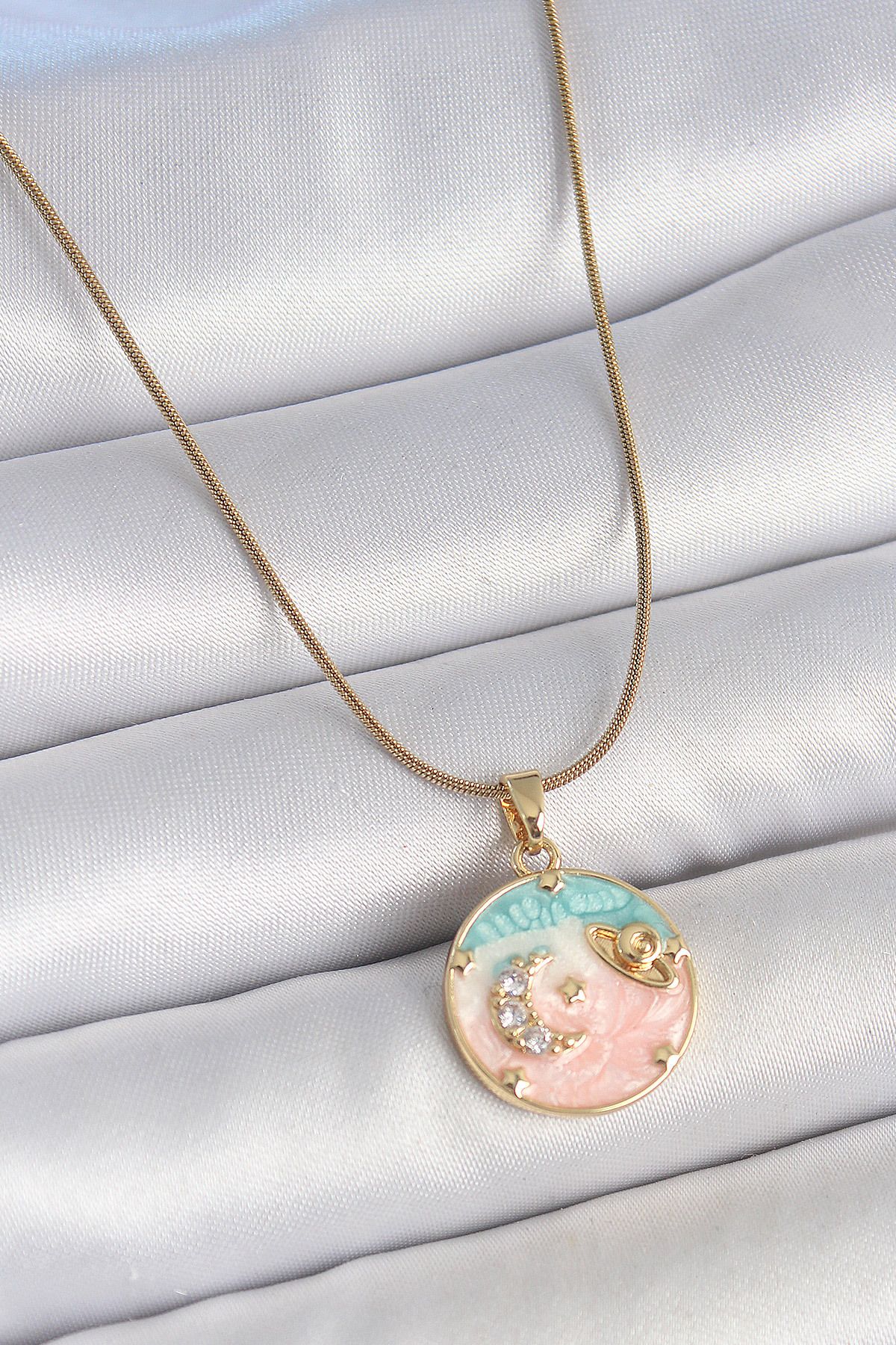 callerrons accessories Gold Renk Zincir Mix Renk Mineli Zirkon Taşlı Gezegen İşlemeli Yıldız Detay Madalyon Model Kadın Kol