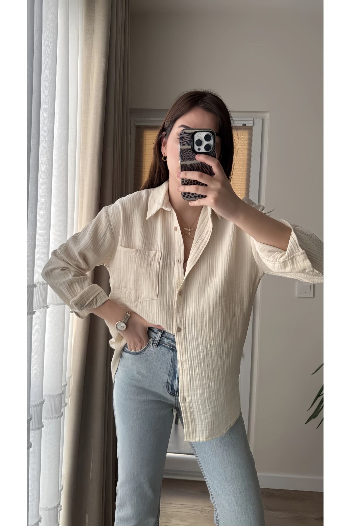 complete the look image