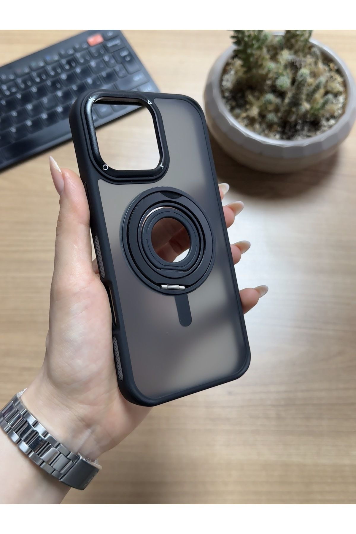 MTL iPhone 16 Pro Standlı Ve Yüzüklü MagSafe Kılıf Soocase721