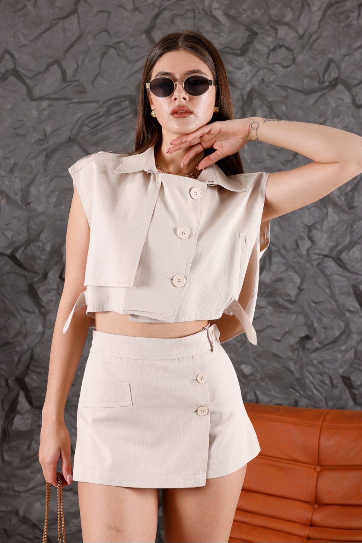 Pulli Collection Asimetrik Düğme Detaylı Kısa Takım