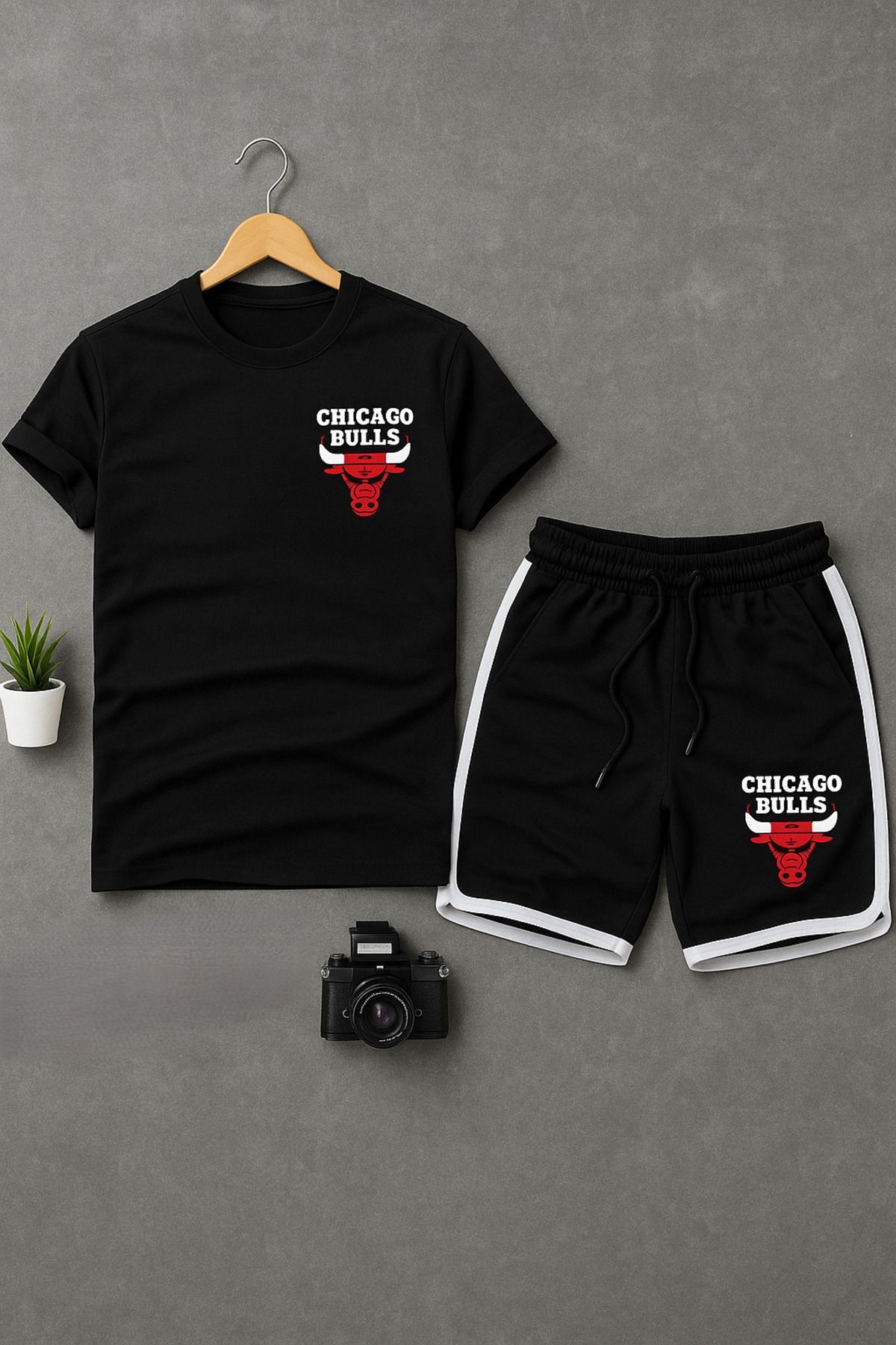 NEW TRENDY COLLECTİON Bulls Baskılı Slim Fit Oval Kesim Tshirt- PAMUKLU Polyester Kumaş Şort 2'li