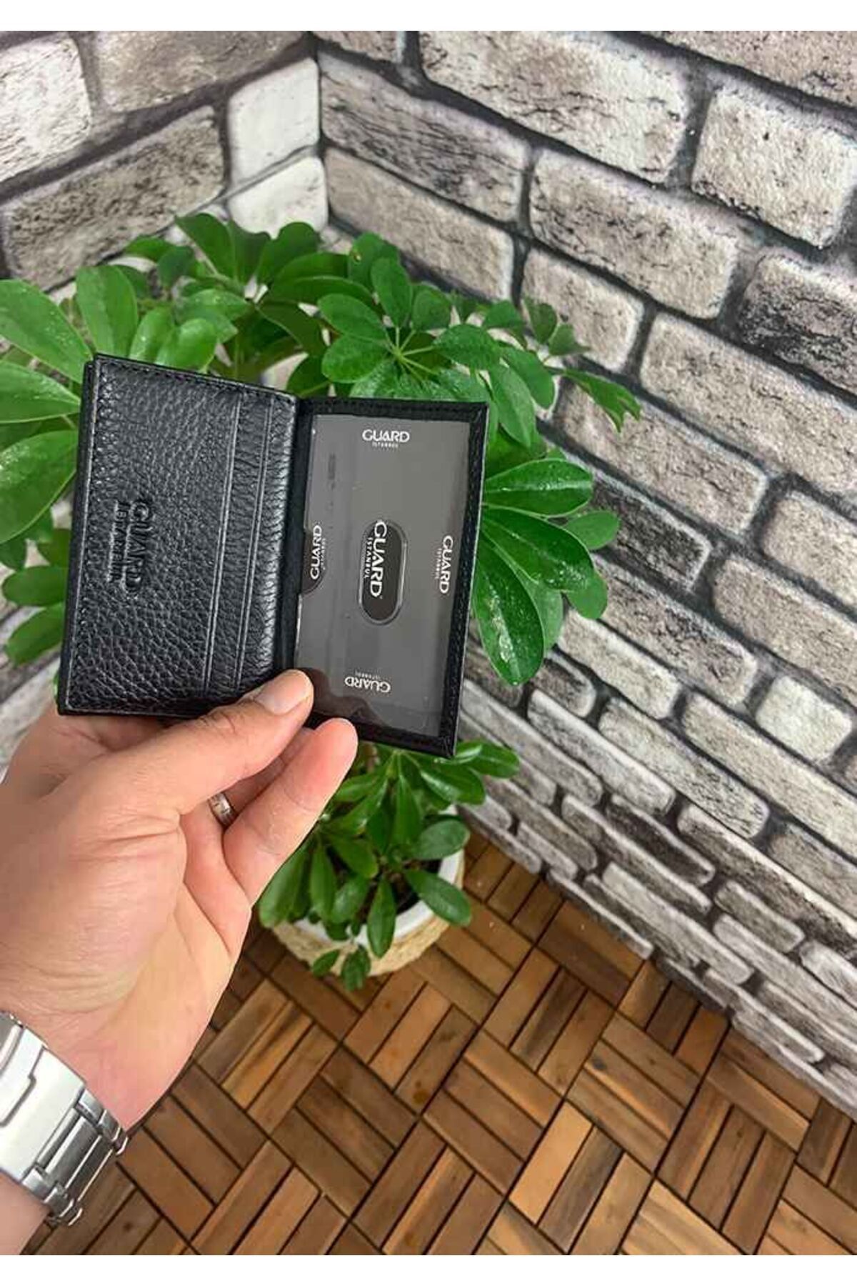 کارت دار مردانه چرمی سیاه مقدس GRD2403XW22226 GUARD